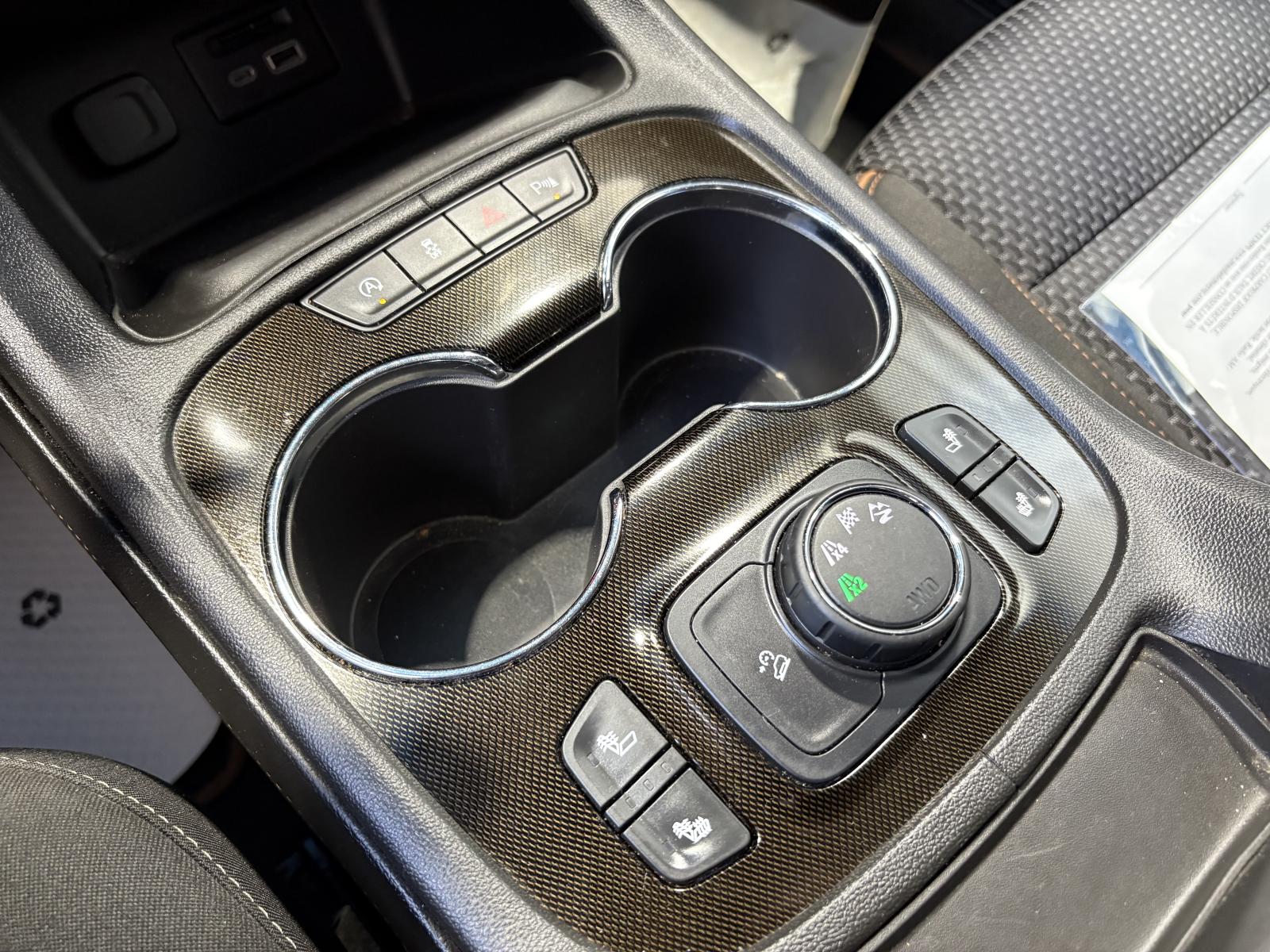 Image 21 GMC Acadia AT4 2020