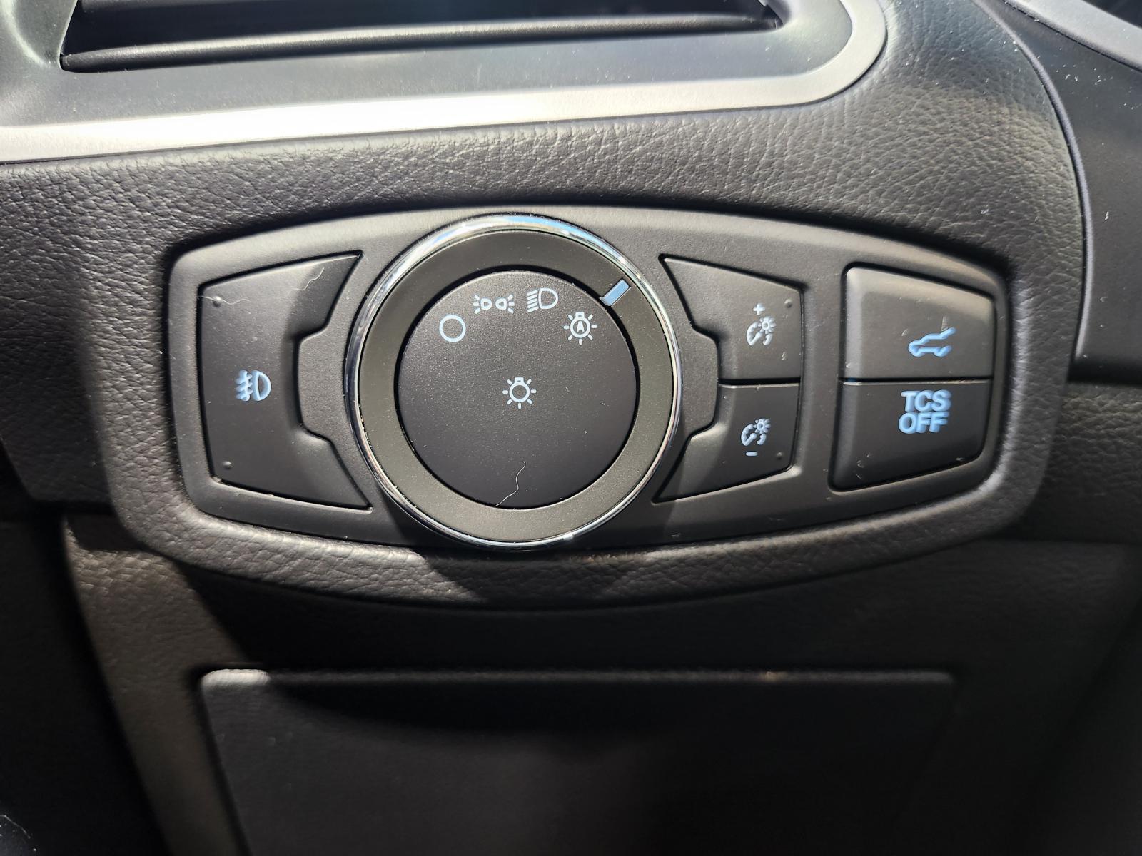 Image 14 Ford Edge SEL 2020