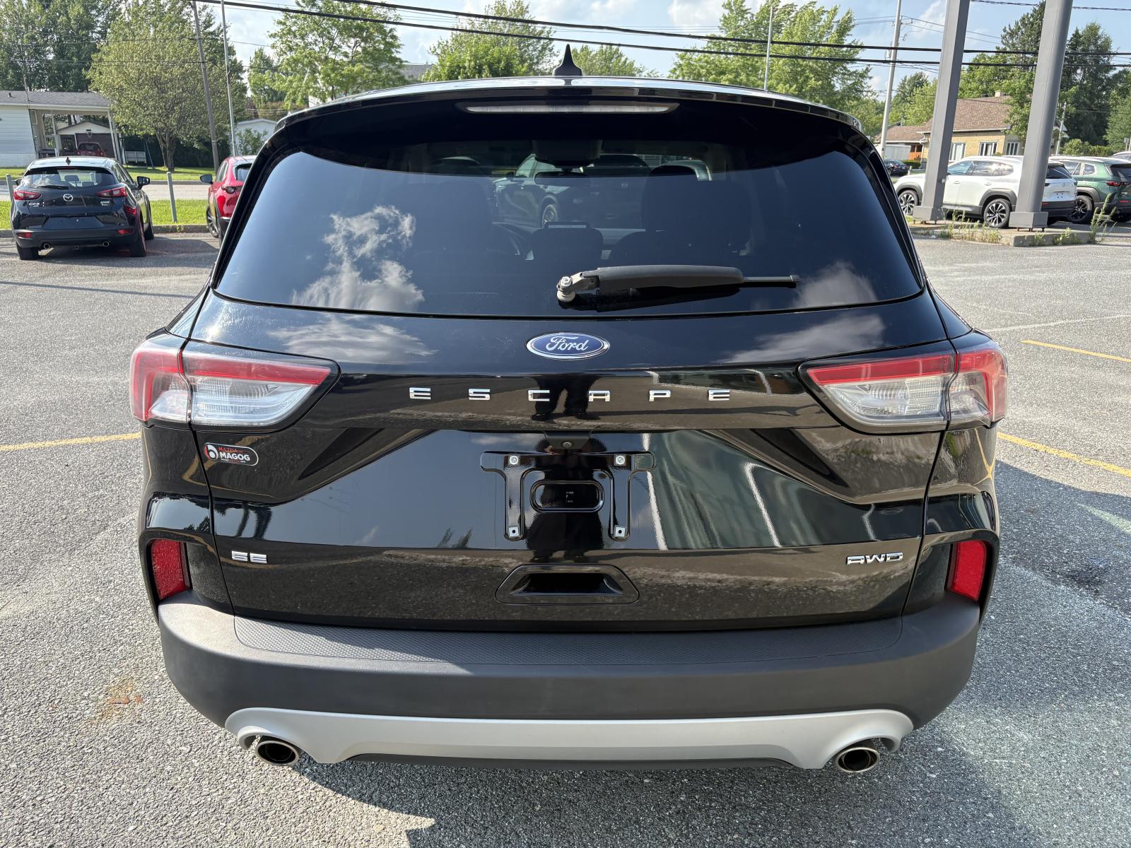 Image 4 Ford Escape SE 2022