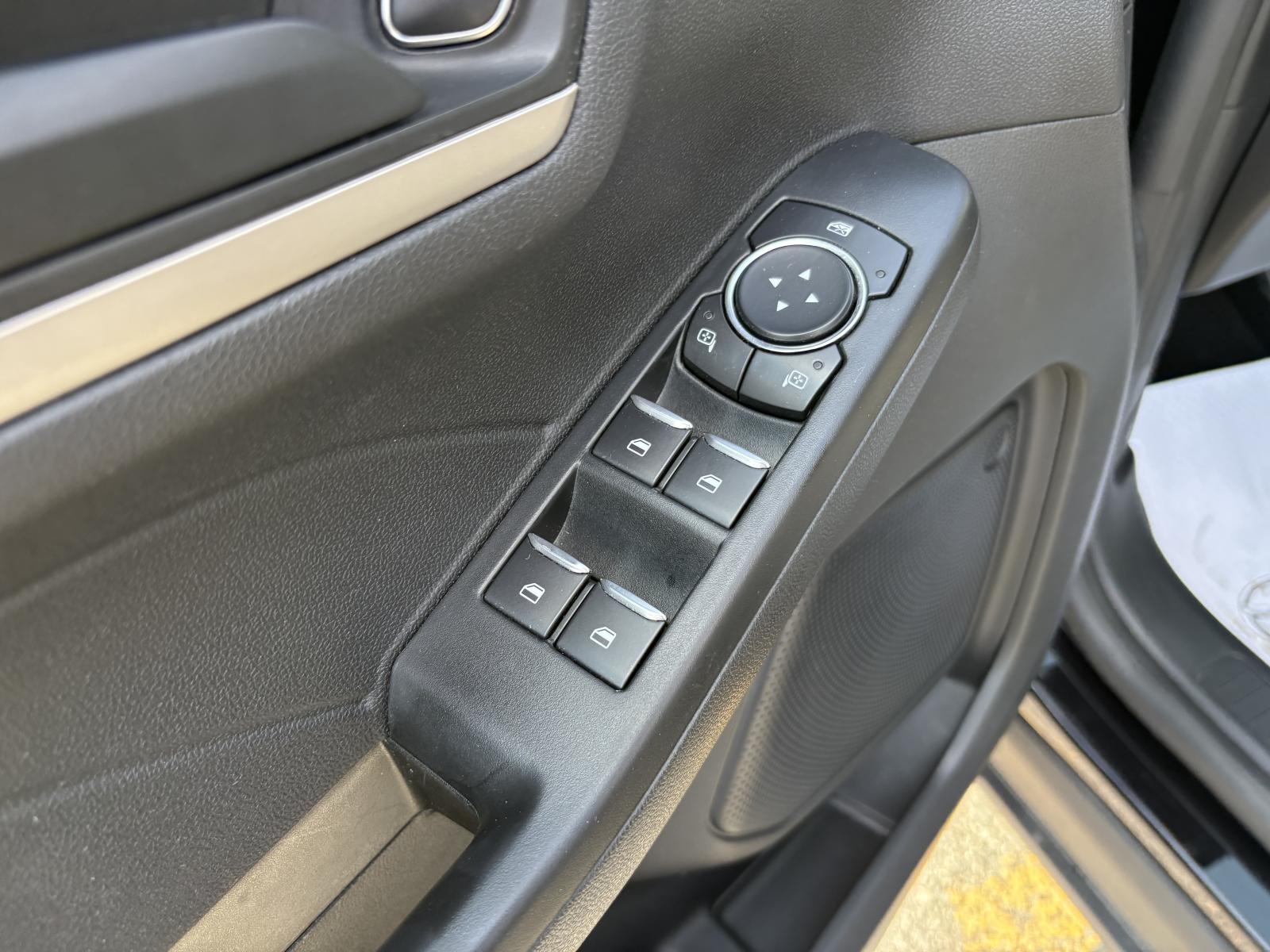 Image 14 Ford Escape SE 2022