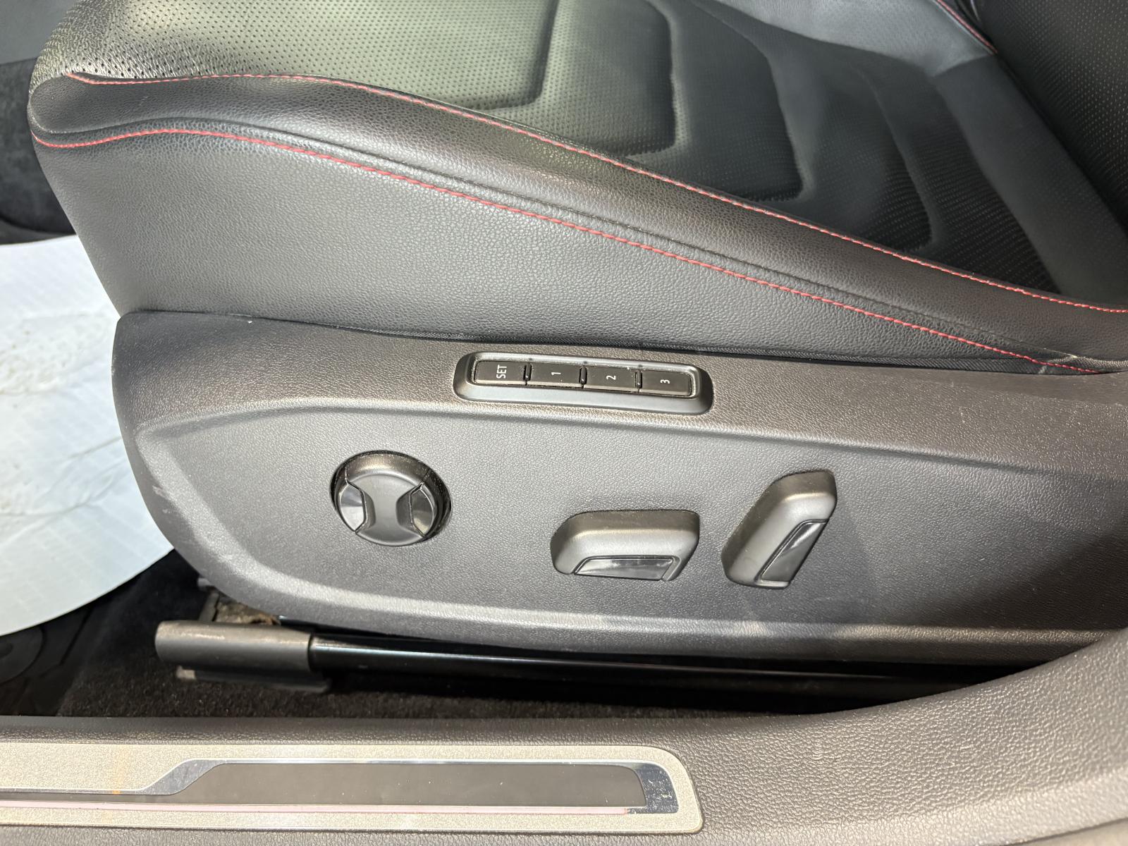 Image 15 Volkswagen Jetta GLI 2020