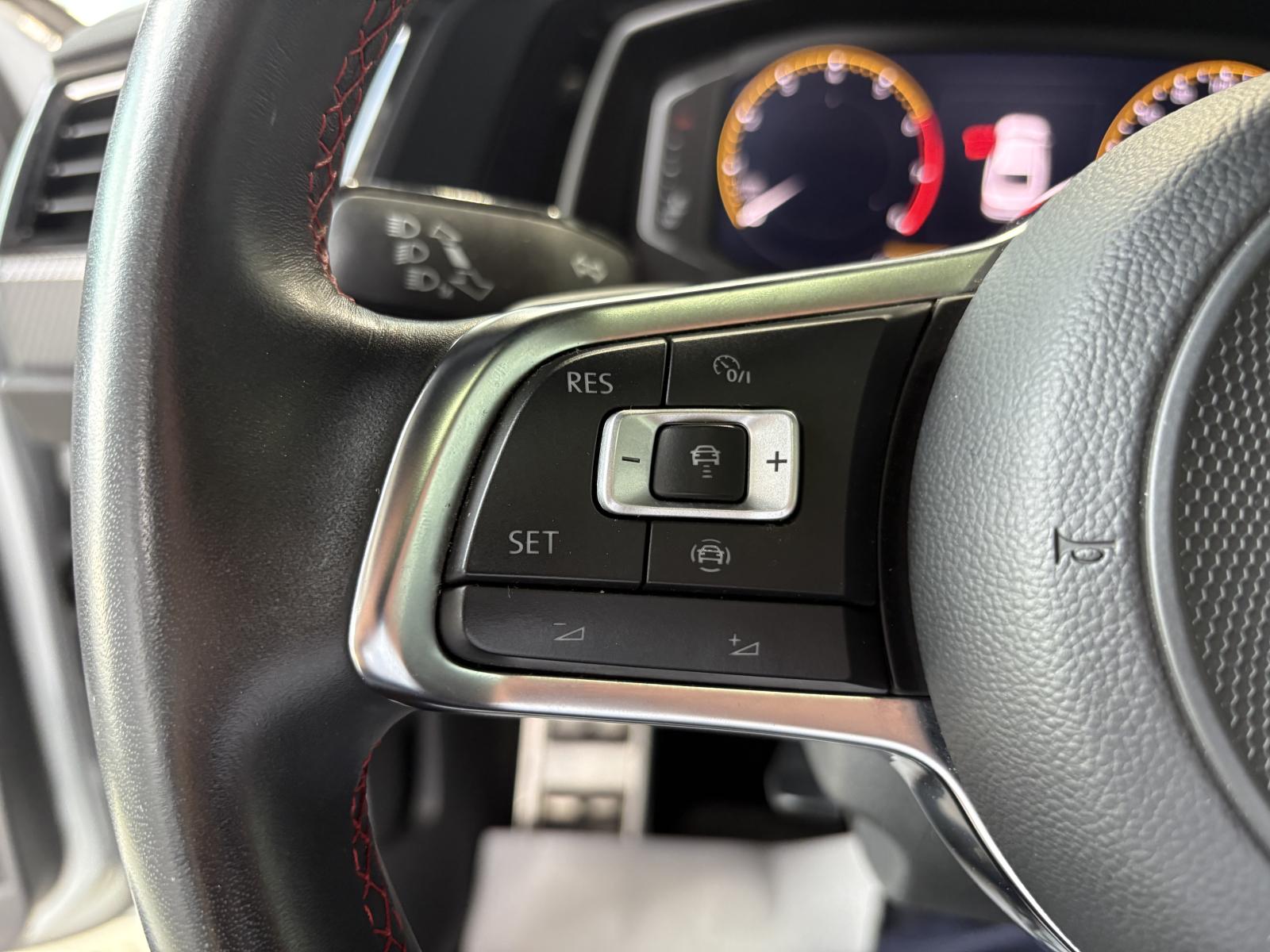 Image 18 Volkswagen Jetta GLI 2020