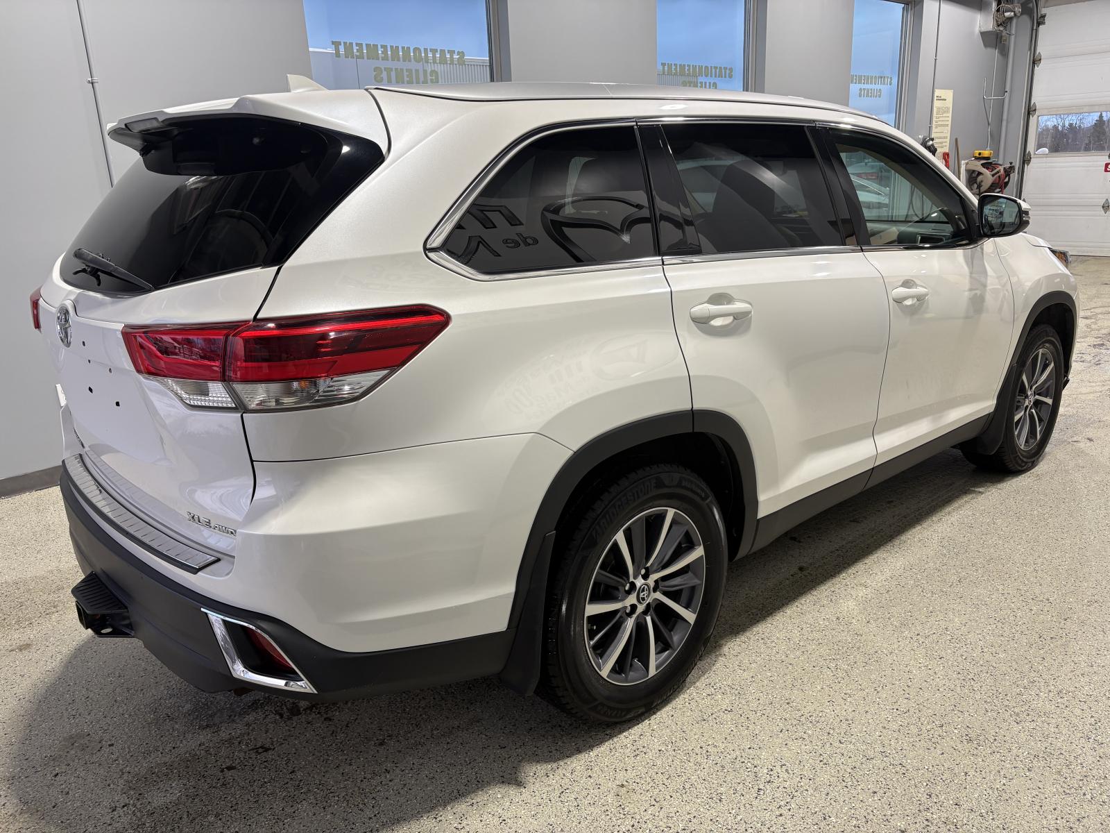 Image 7 Toyota Highlander XLE 2019