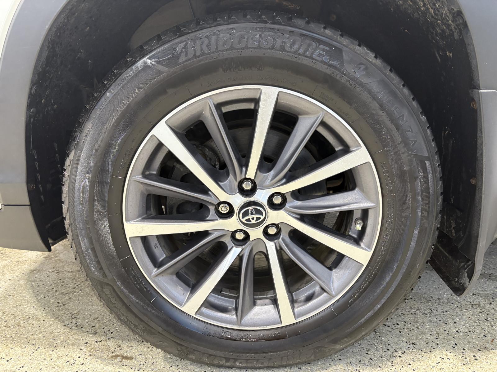 Image 10 Toyota Highlander XLE 2019