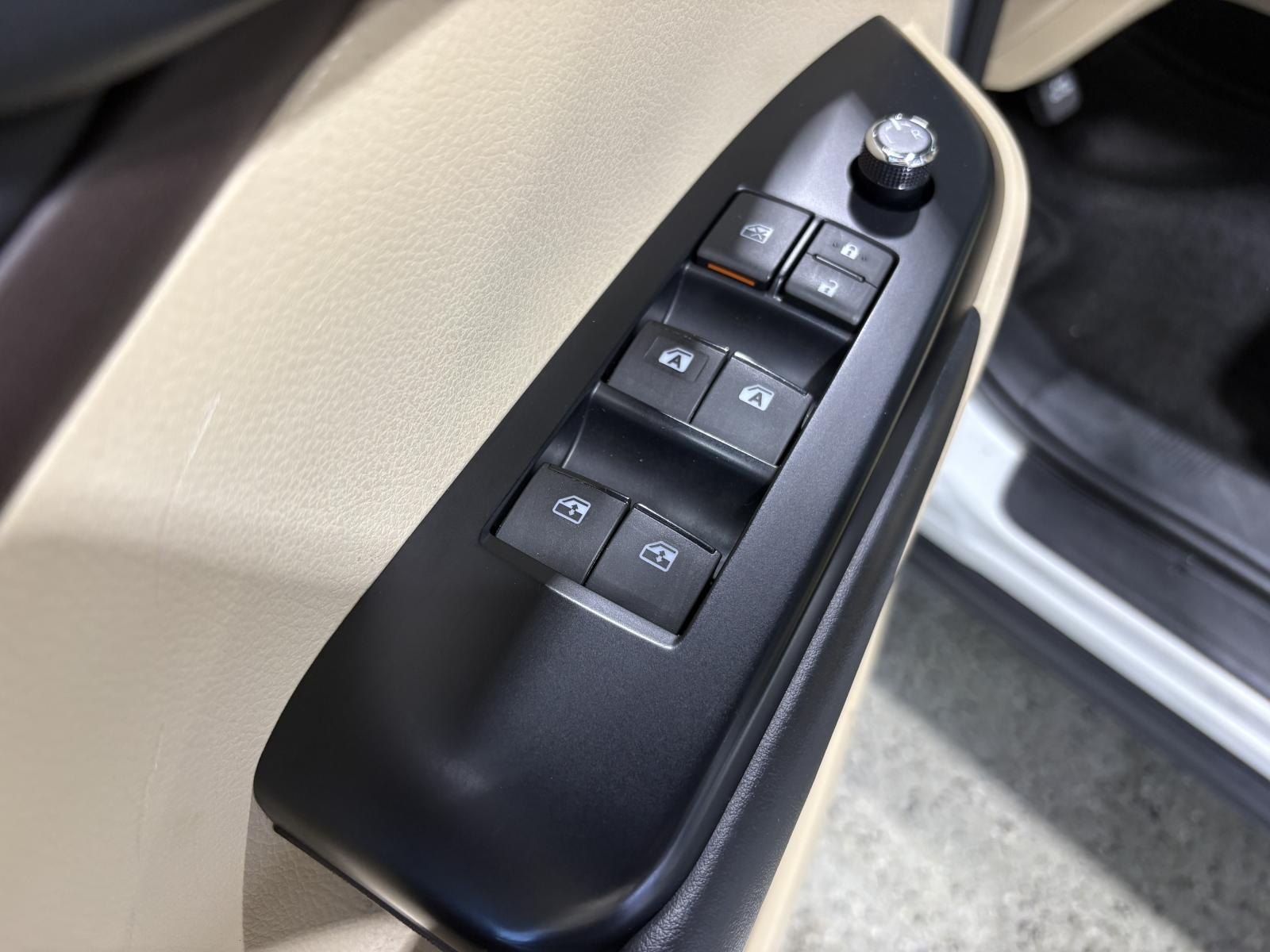 Image 16 Toyota Highlander XLE 2019