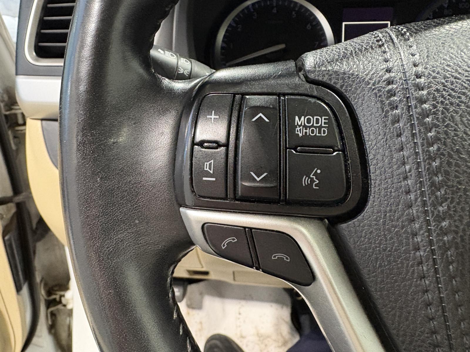 Image 18 Toyota Highlander XLE 2019