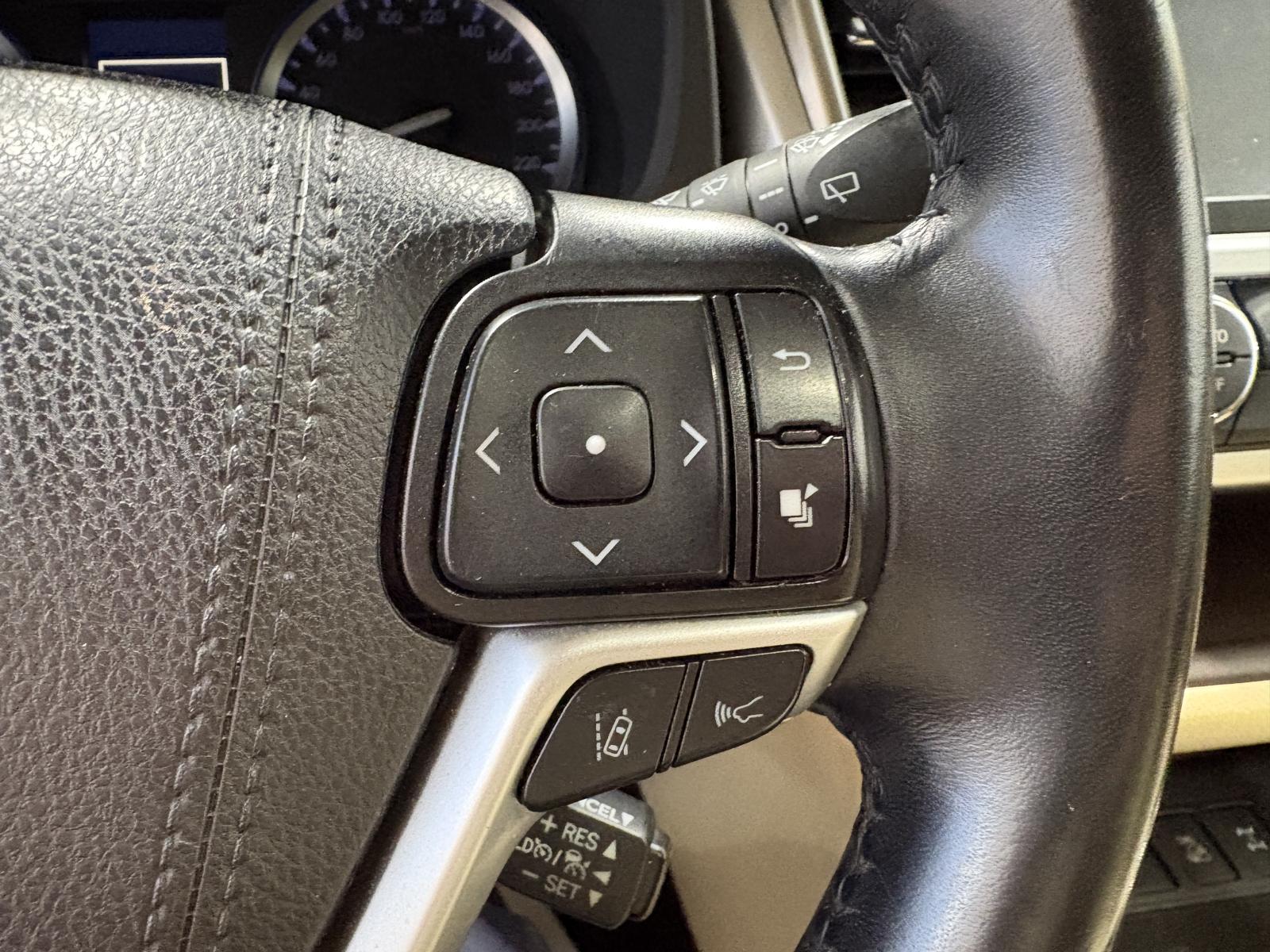 Image 19 Toyota Highlander XLE 2019