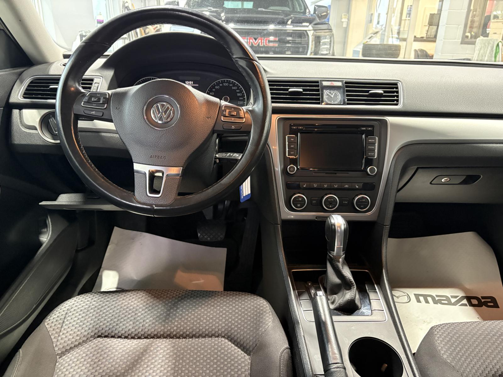 Image 11 Volkswagen Passat Trendline 2015