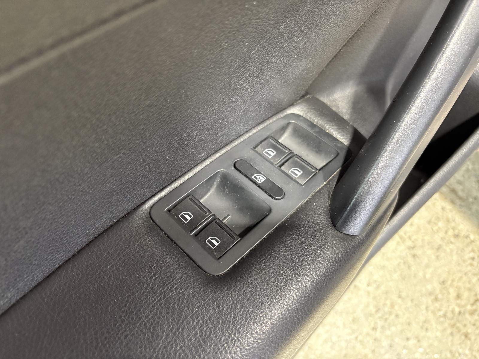 Image 12 Volkswagen Passat Trendline 2015