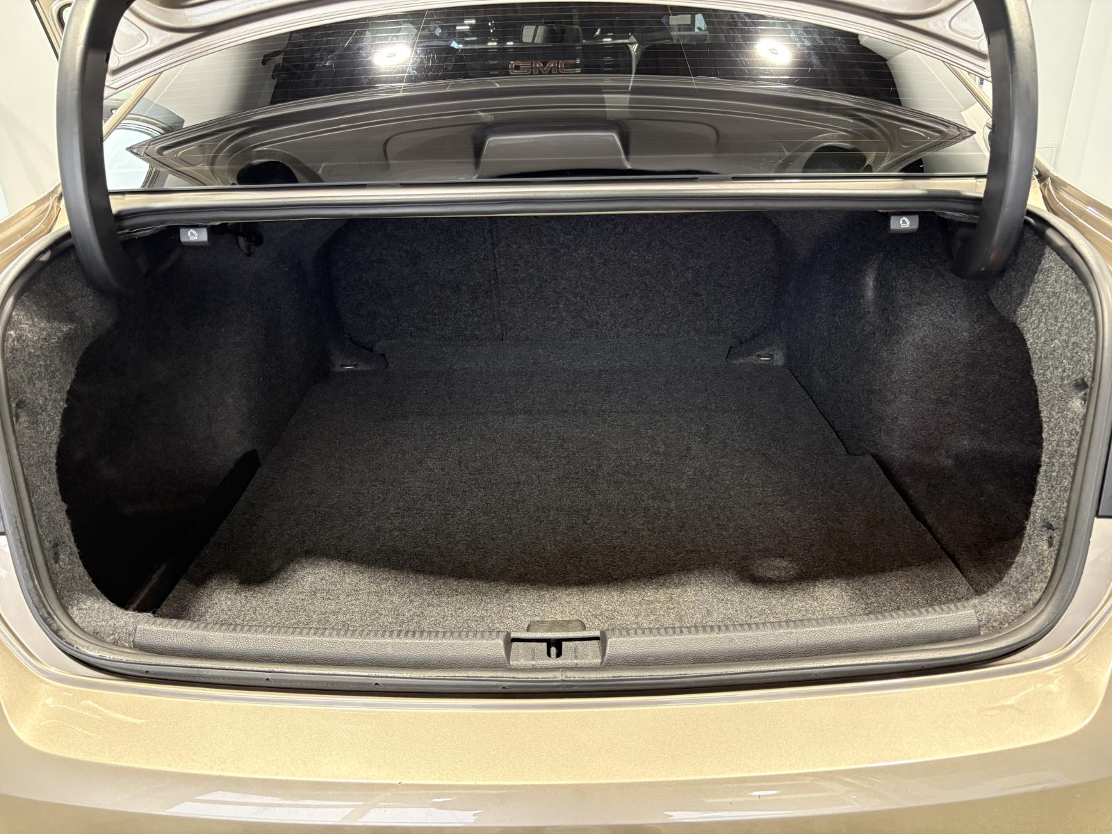 Image 22 Volkswagen Passat Trendline 2015