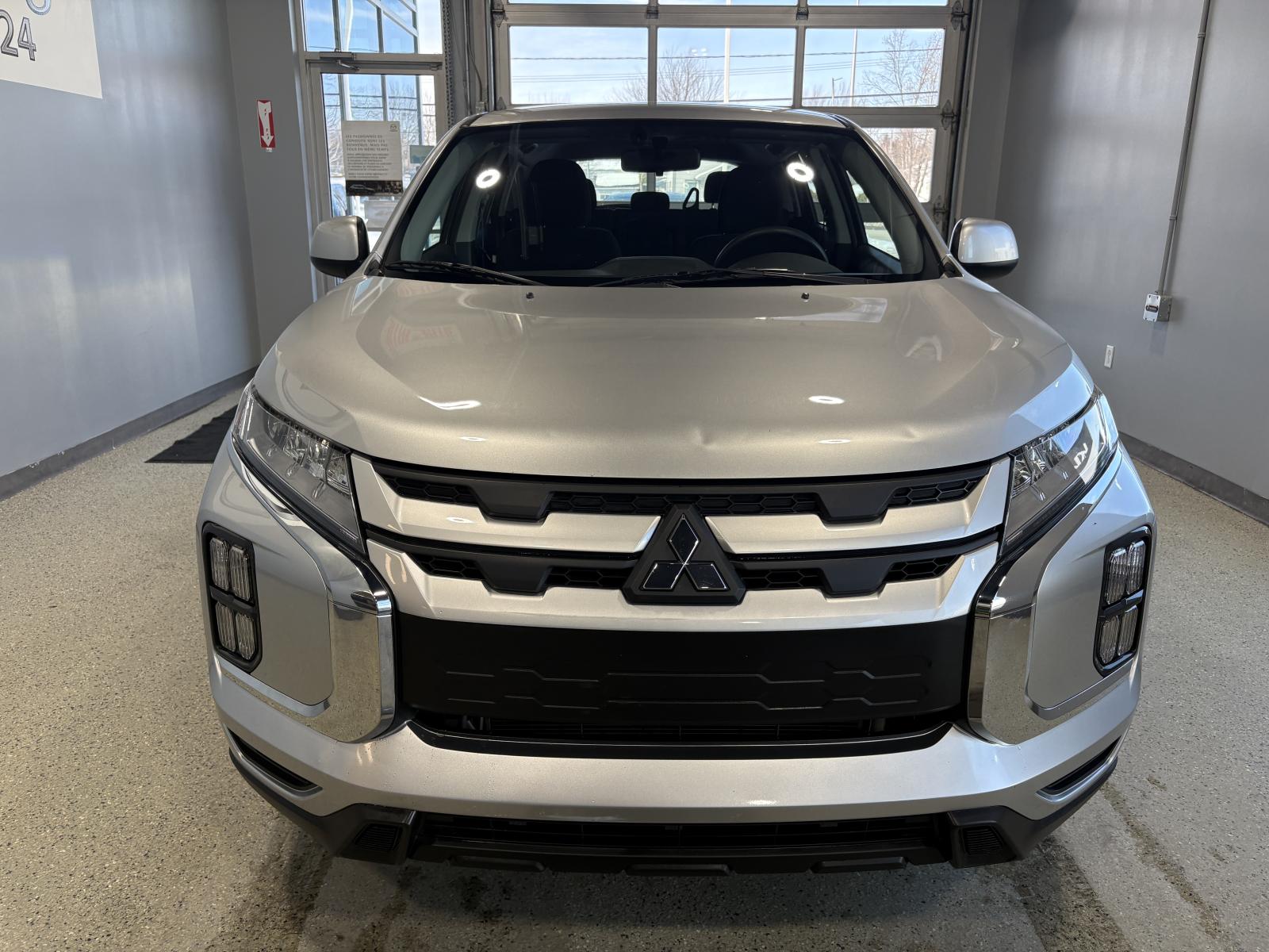 Image 7 Mitsubishi RVR ES 2024