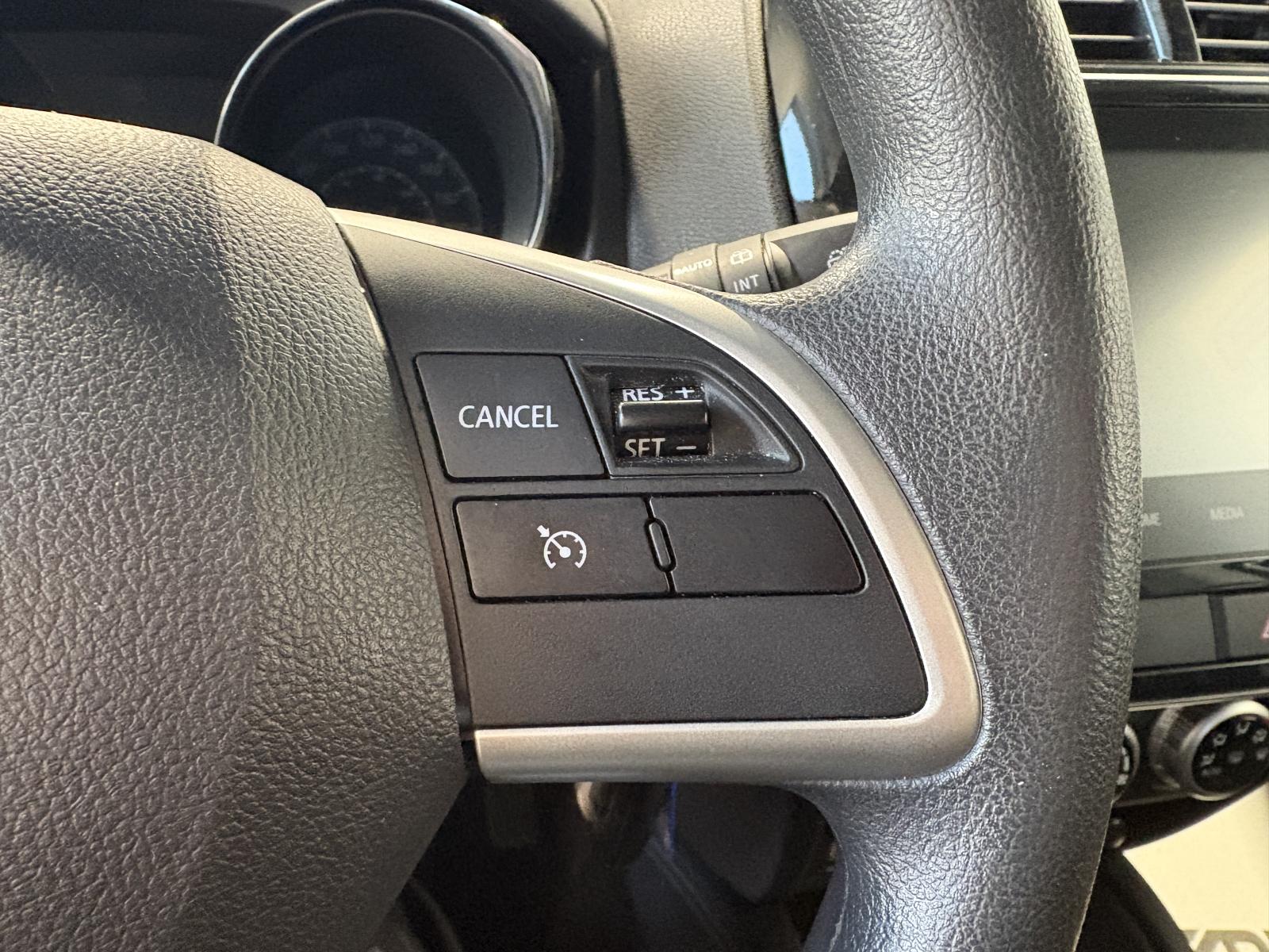 Image 16 Mitsubishi RVR ES 2024