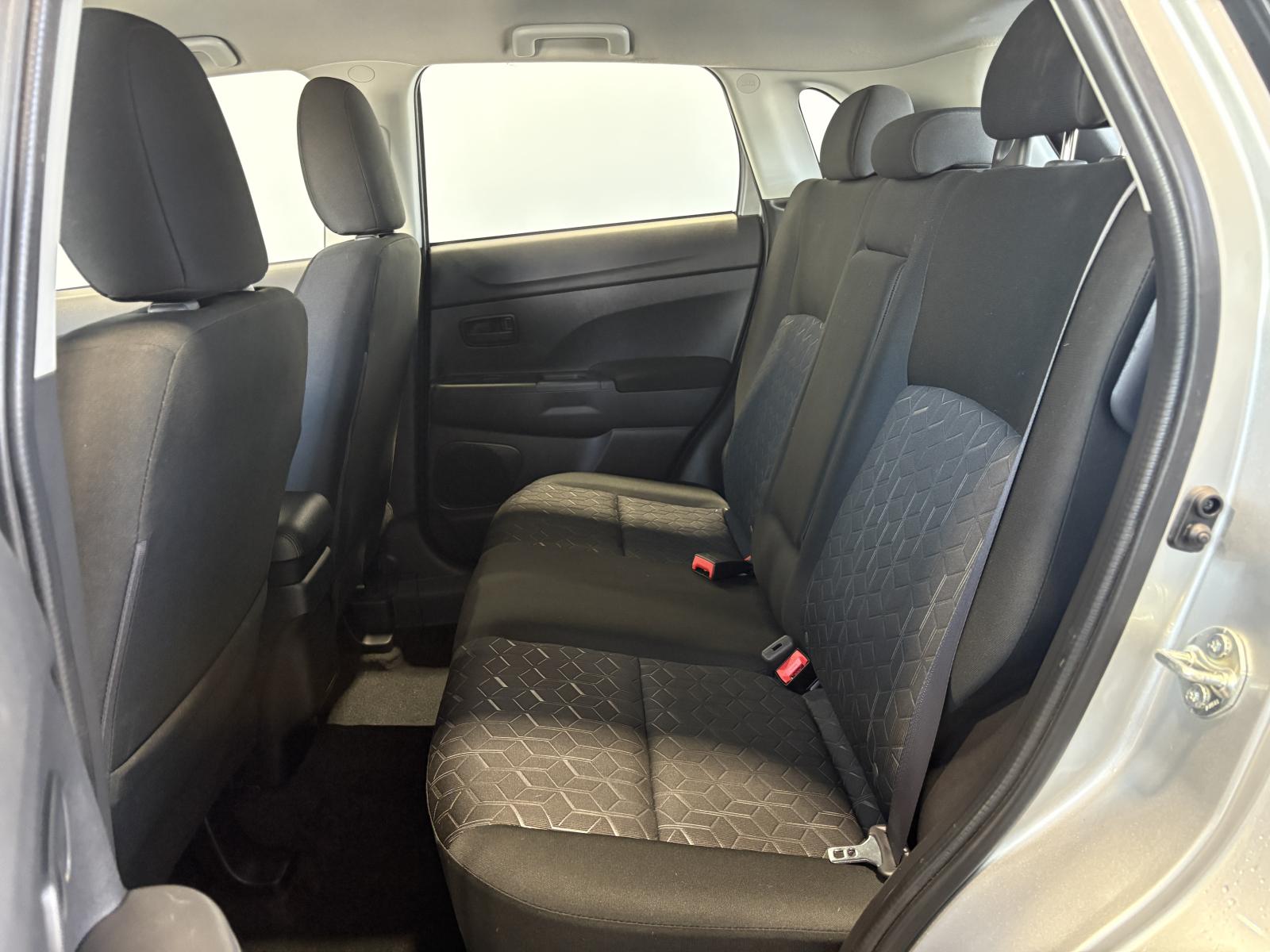 Image 22 Mitsubishi RVR ES 2024