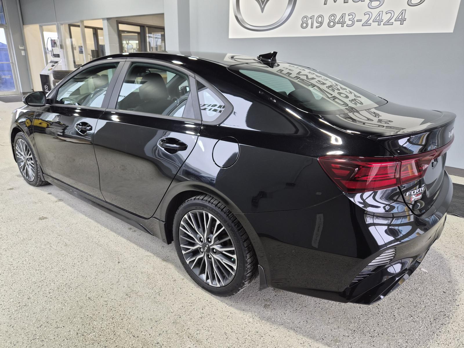 Kia Forte GT-Line 2023 — photo 3