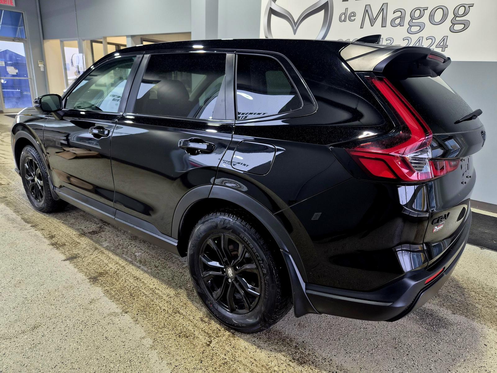 Honda CR-V LX 2023 — photo 3