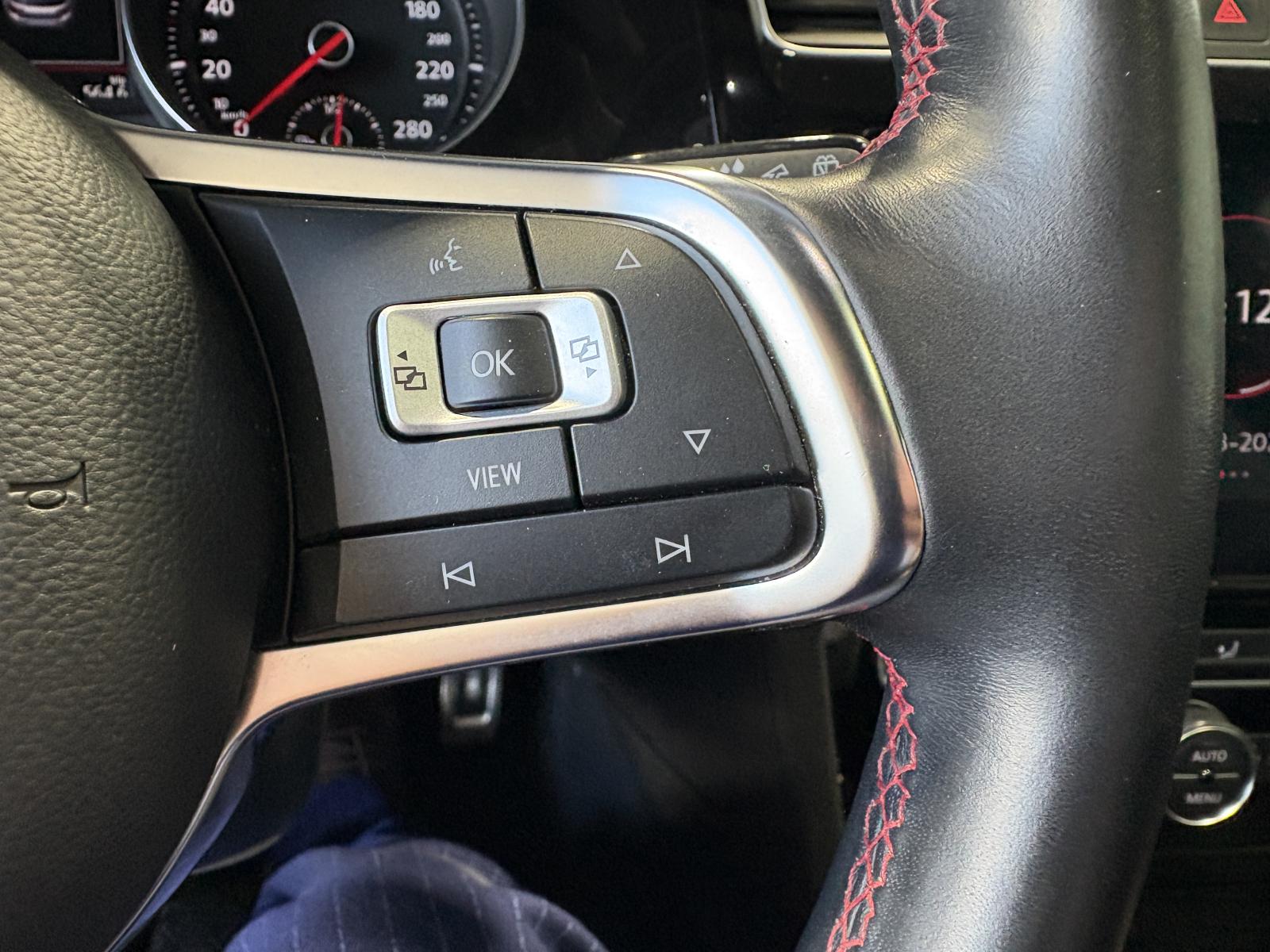 Image 17 Volkswagen GTI Autobahn 2020