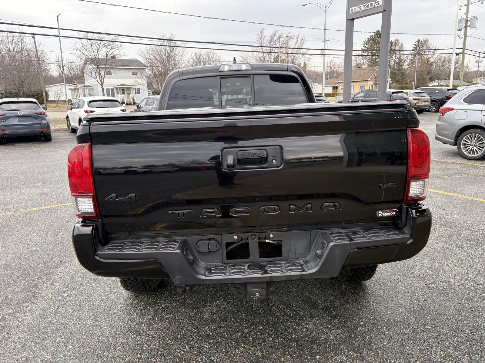 Image 4 Toyota Tacoma SR5 2023