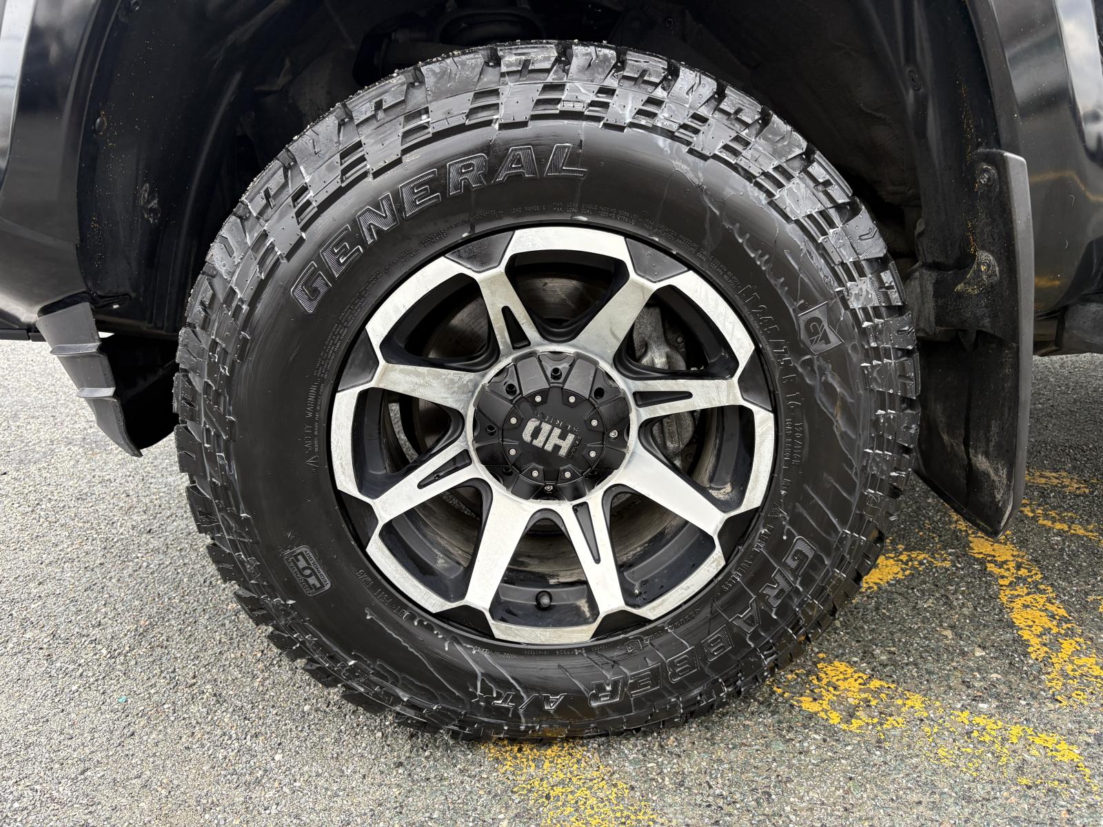 Image 8 Toyota Tacoma SR5 2023