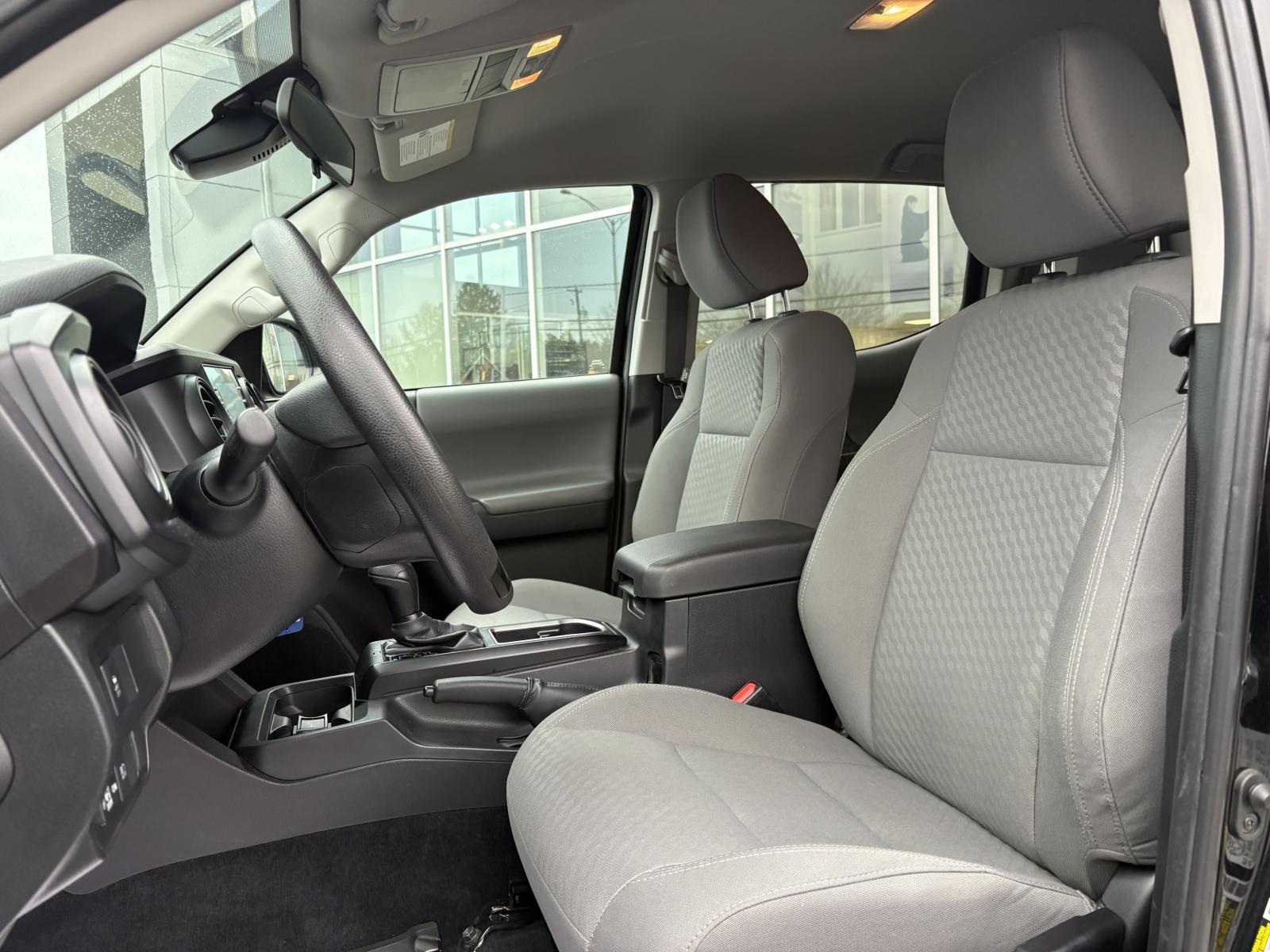 Image 13 Toyota Tacoma SR5 2023