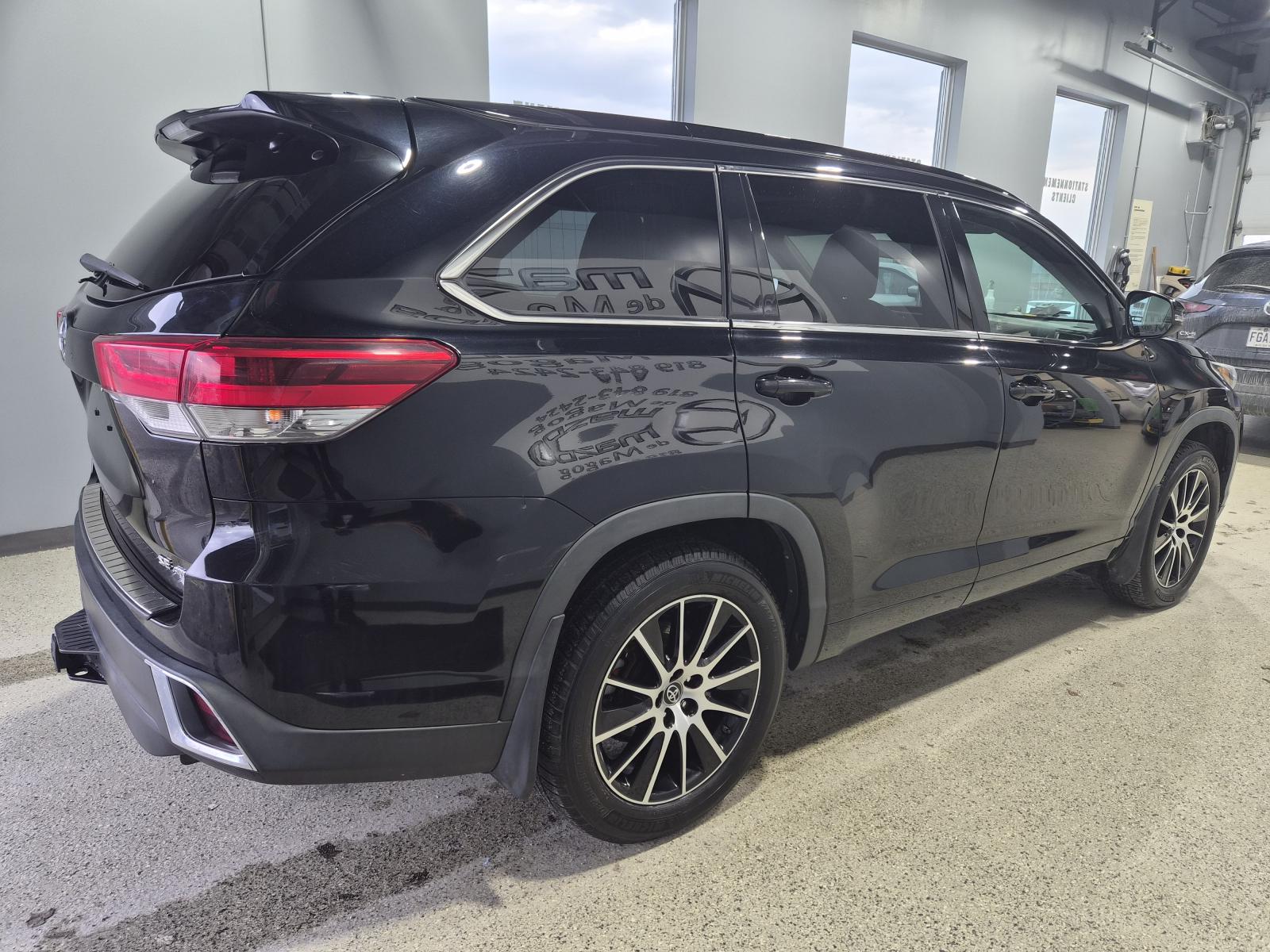 Image 5 Toyota Highlander XLE 2018