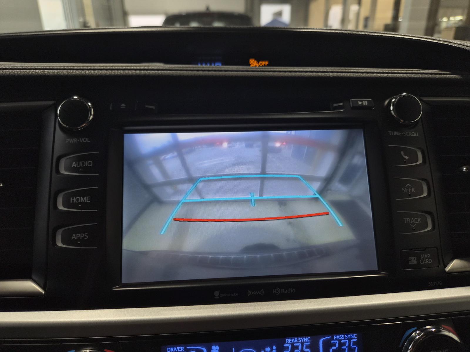 Image 20 Toyota Highlander XLE 2018