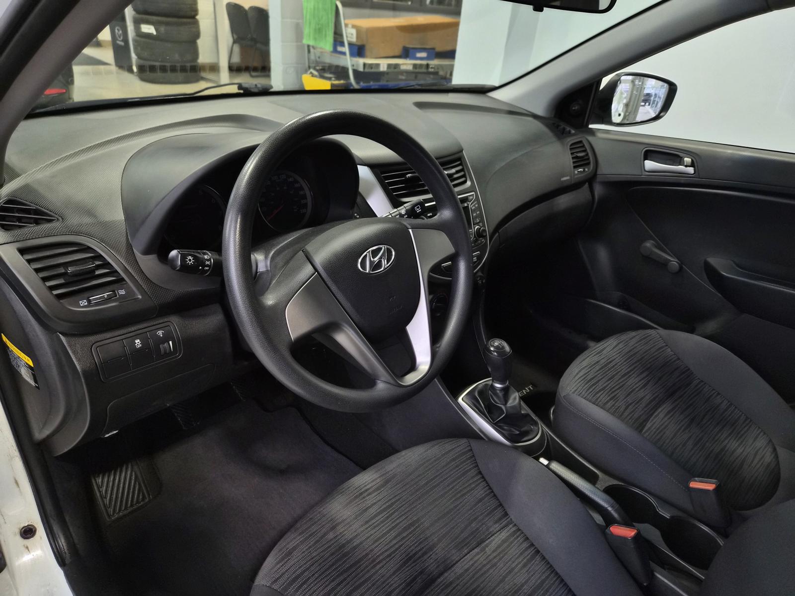 Image 10 Hyundai Accent L 2016
