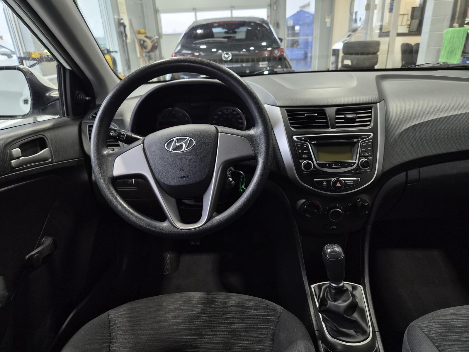 Image 11 Hyundai Accent L 2016