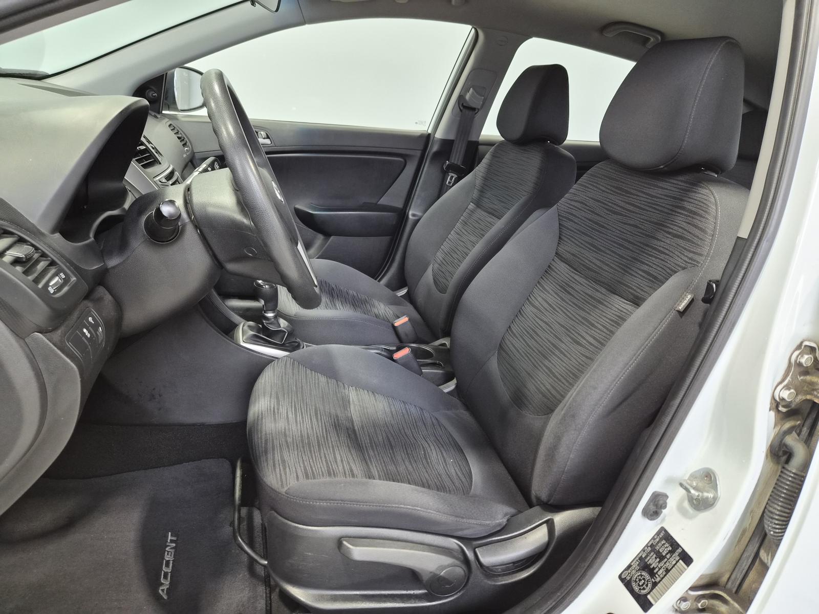 Image 12 Hyundai Accent L 2016