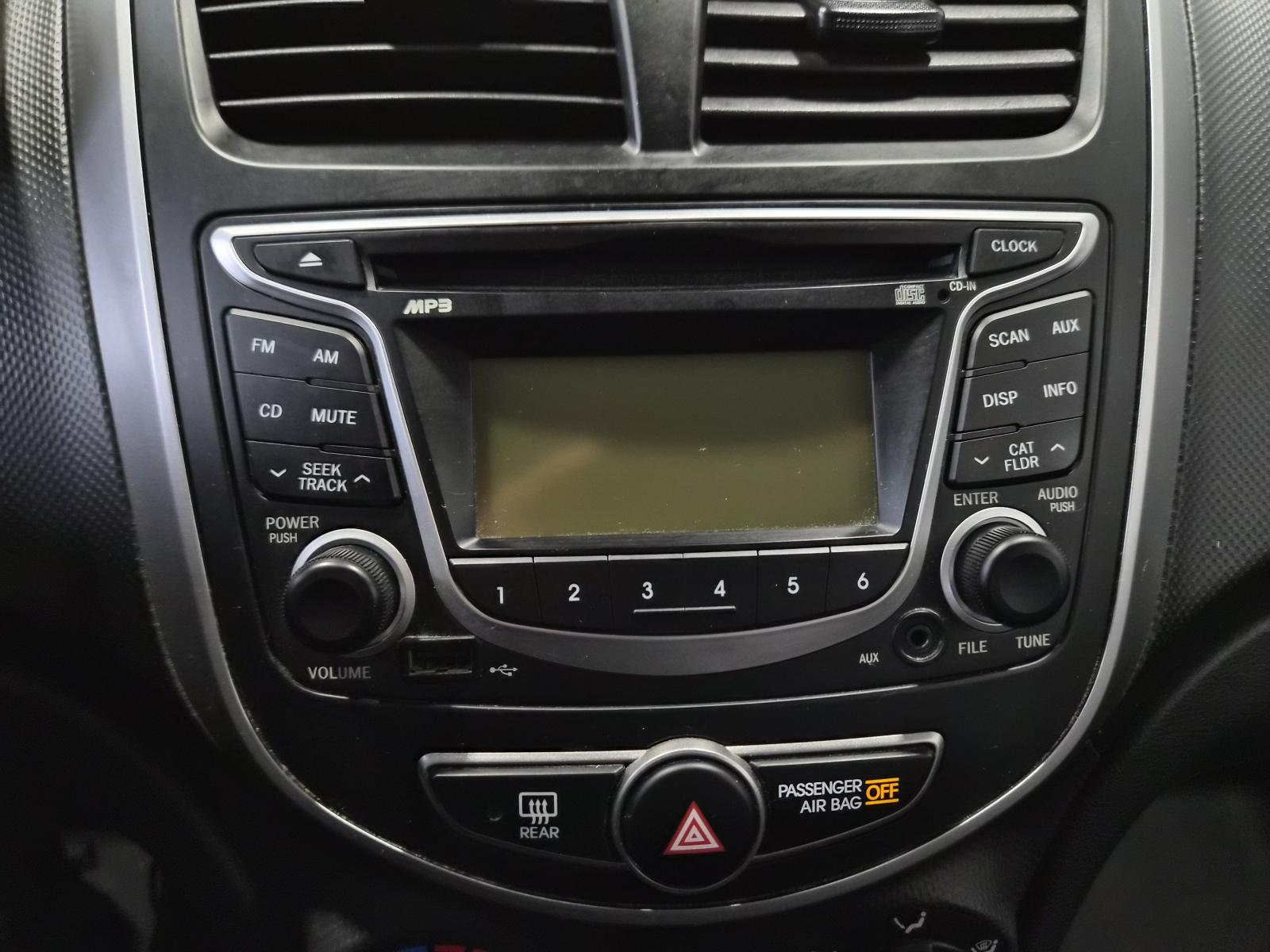 Image 16 Hyundai Accent L 2016