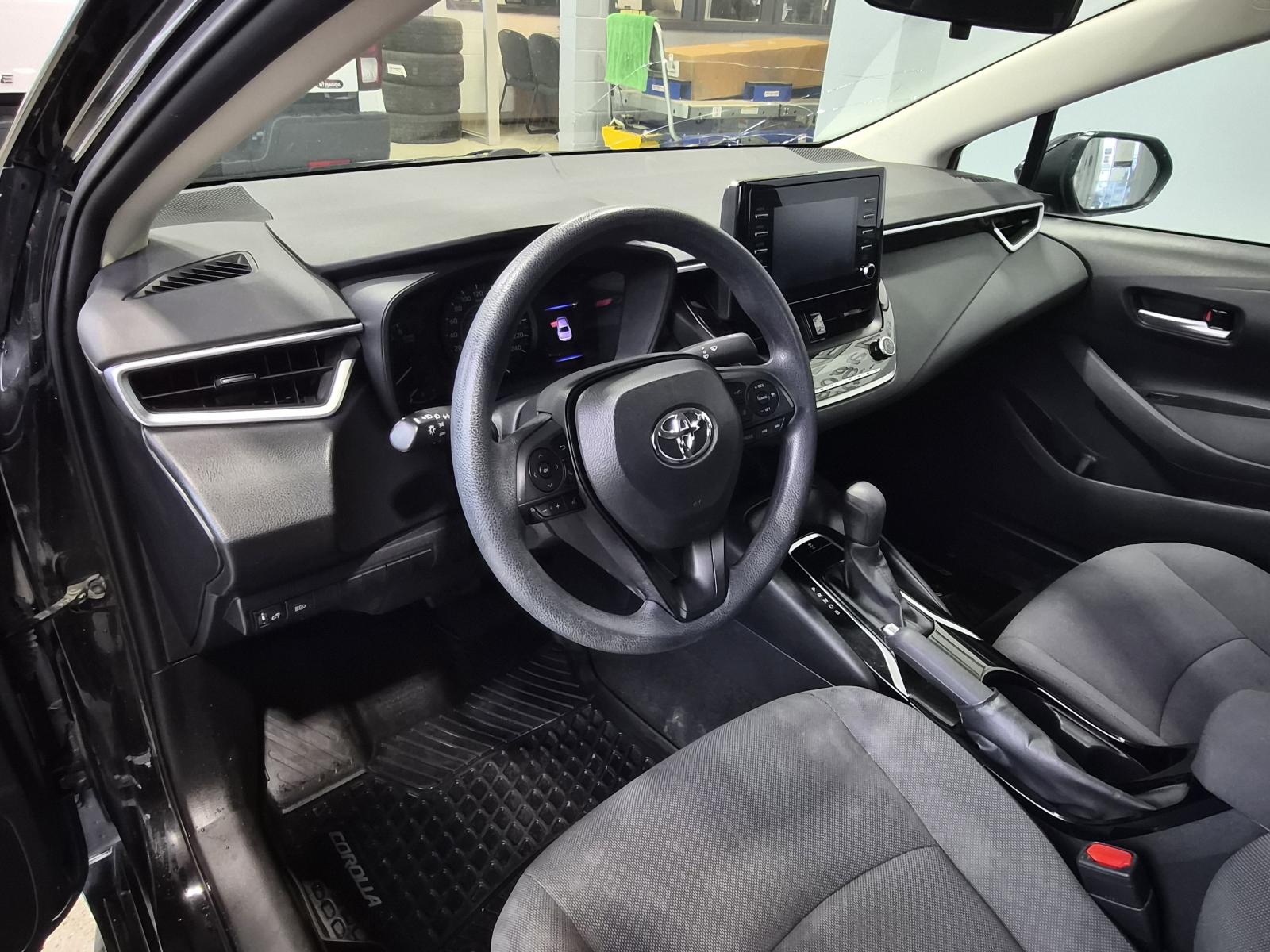 Image 9 Toyota Corolla LE 2020