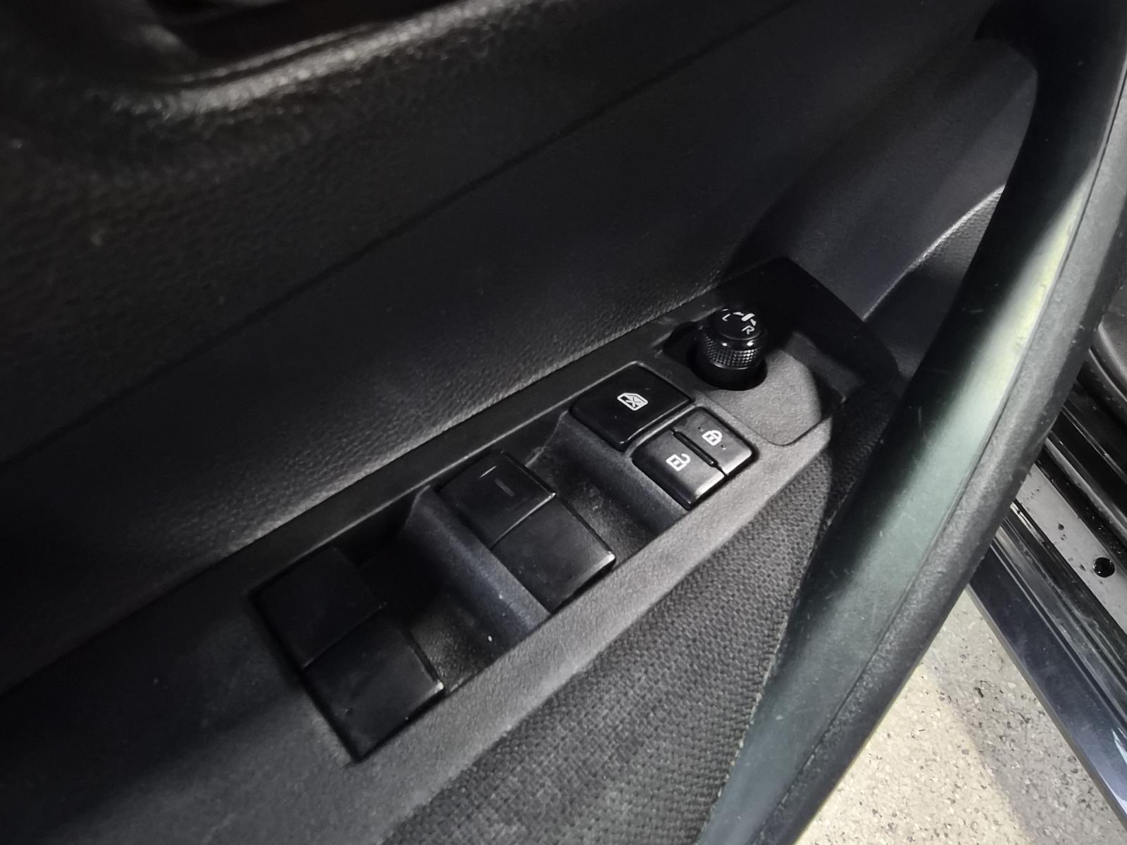 Image 12 Toyota Corolla LE 2020