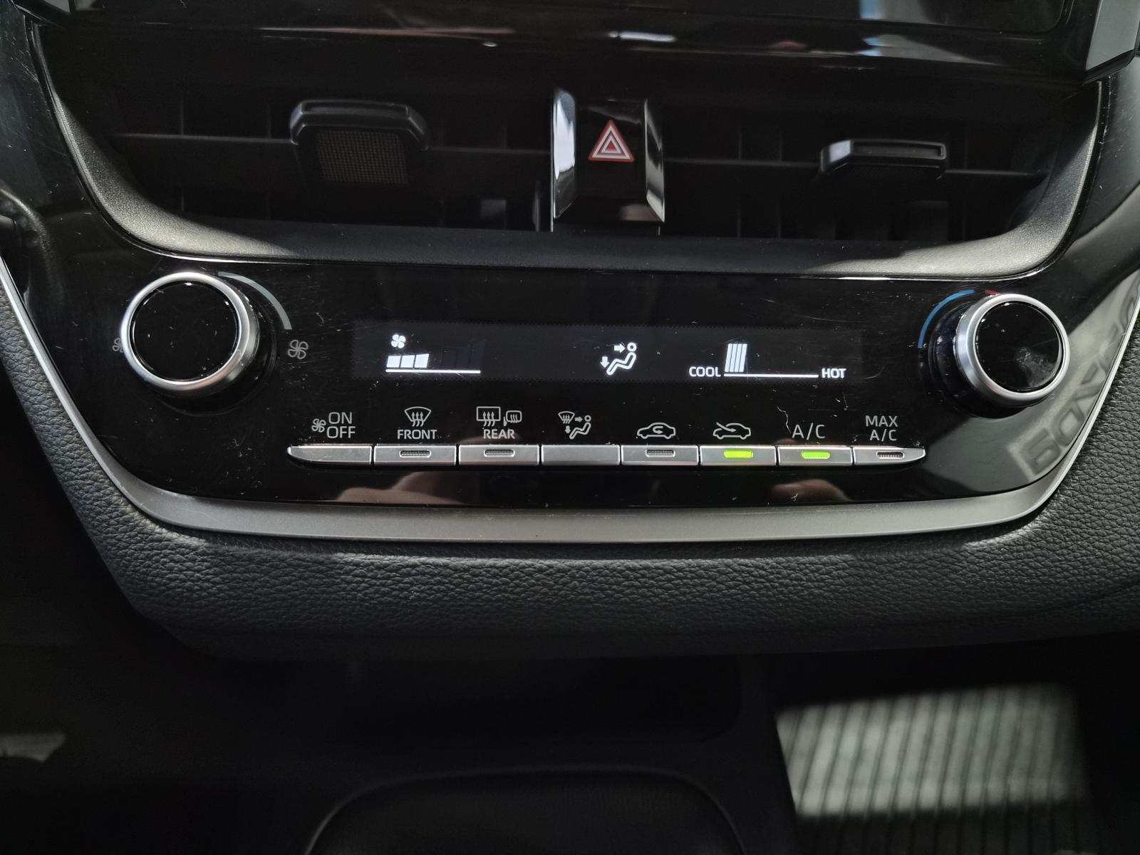 Image 18 Toyota Corolla LE 2020