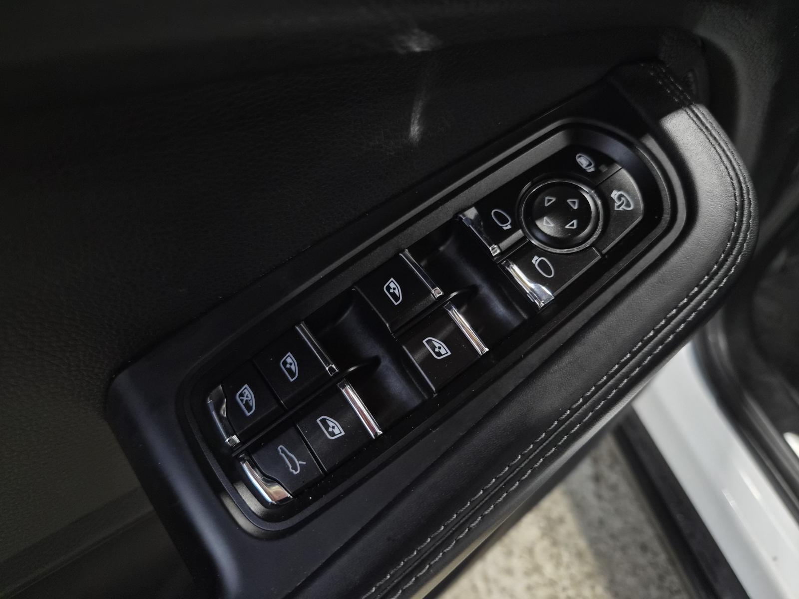 Image 15 Porsche Macan S 2020