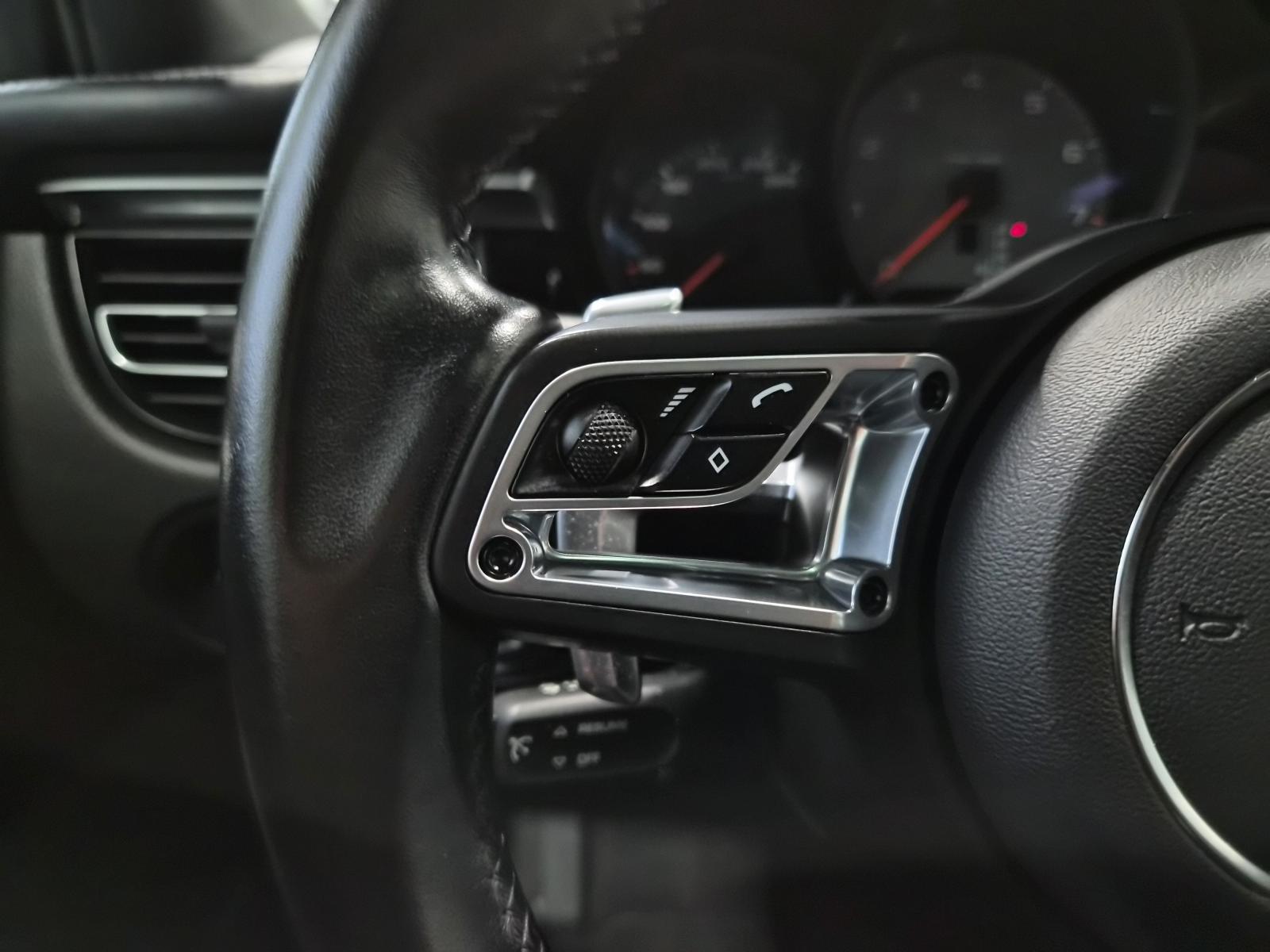 Image 19 Porsche Macan S 2020