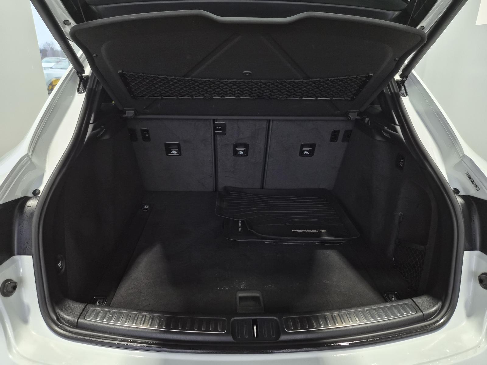 Image 26 Porsche Macan S 2020