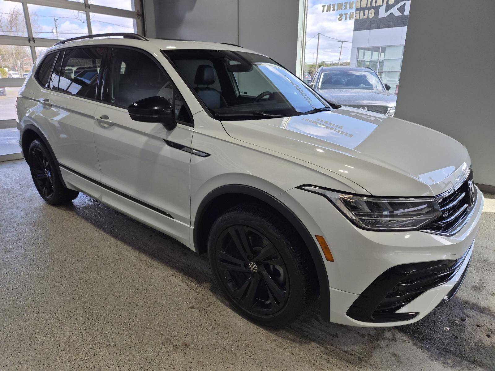 Volkswagen Tiguan Comfortline R-L Blk 2024 — photo 6