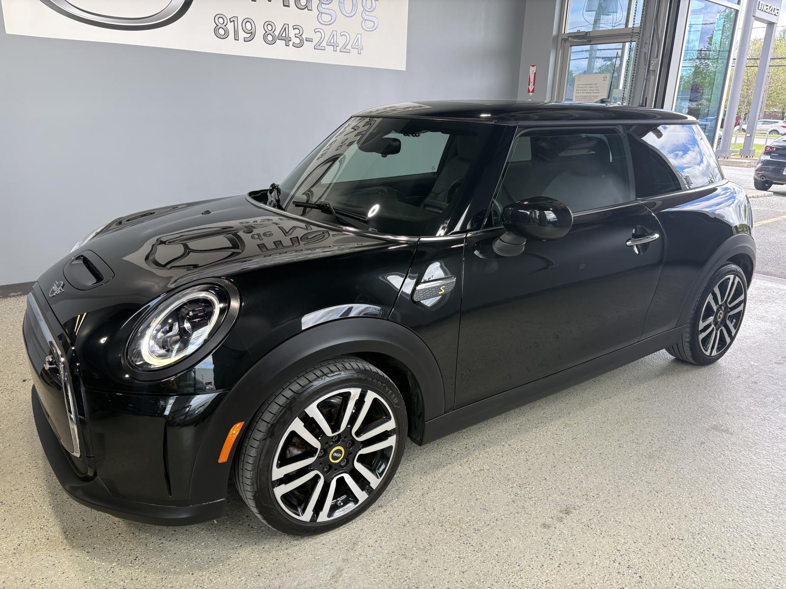 Mini Hatchback Cooper SE Electric 2023 — photo 2