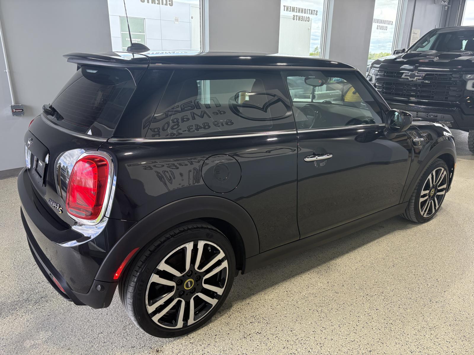 Mini Hatchback Cooper SE Electric 2023 — photo 5
