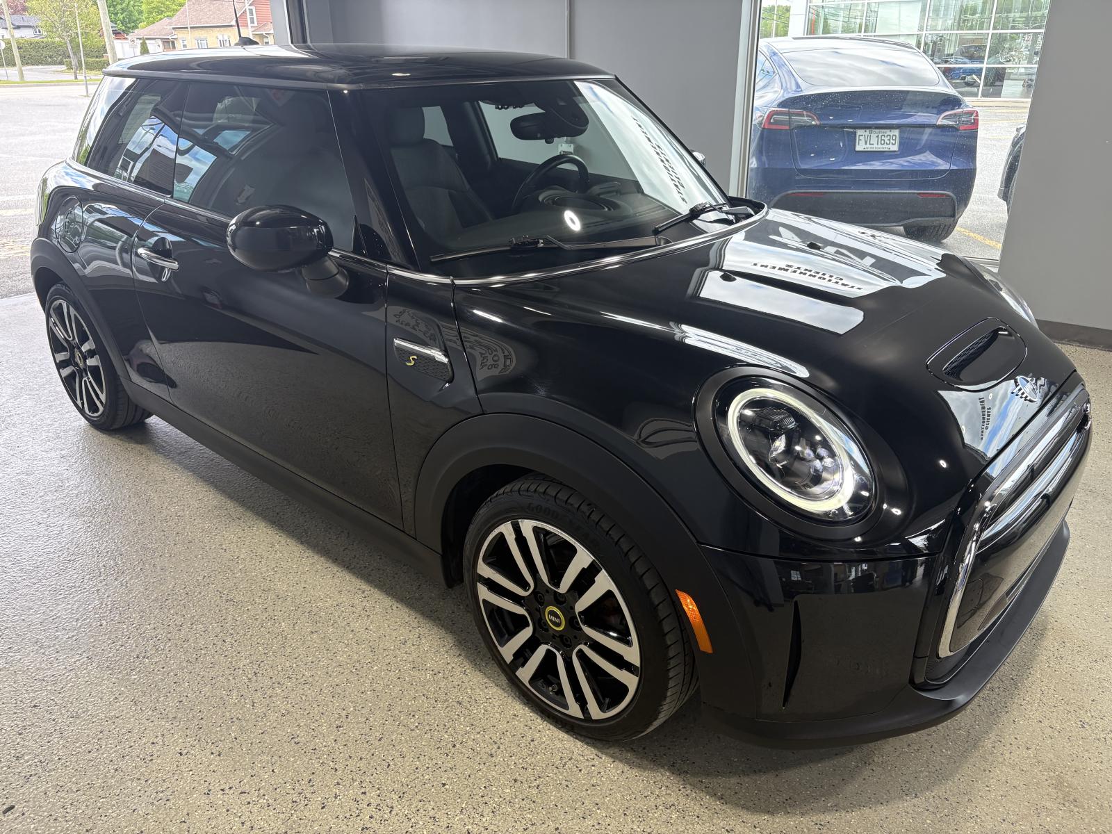 Mini Hatchback Cooper SE Electric 2023 — photo 6
