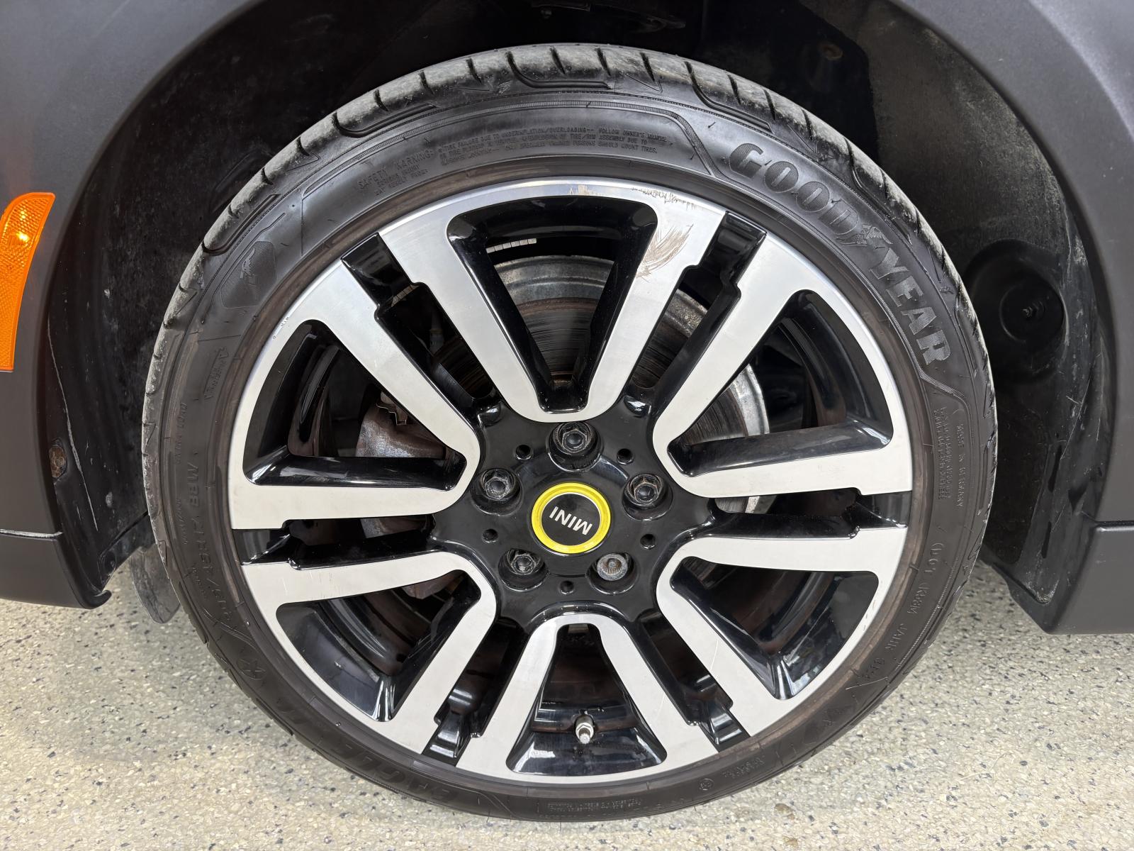 Mini Hatchback Cooper SE Electric 2023 — photo 8