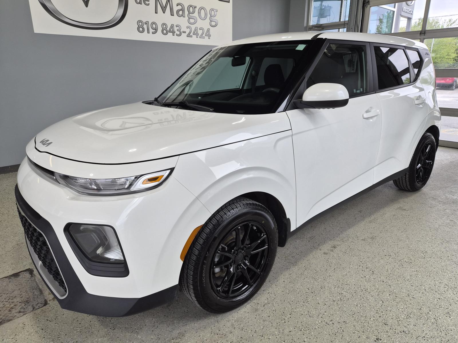Kia Soul LX 2022 — photo 2
