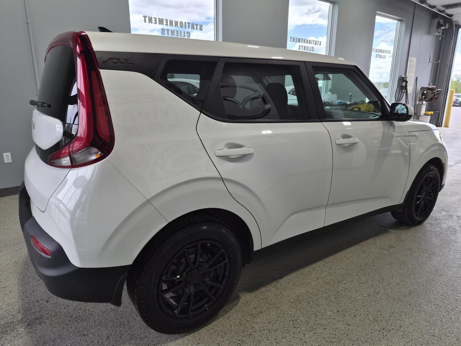 Kia Soul LX 2022 — photo 5