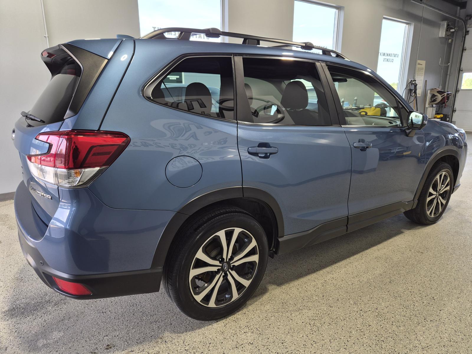 Subaru Forester 2.5i Limited 2022 — photo 6