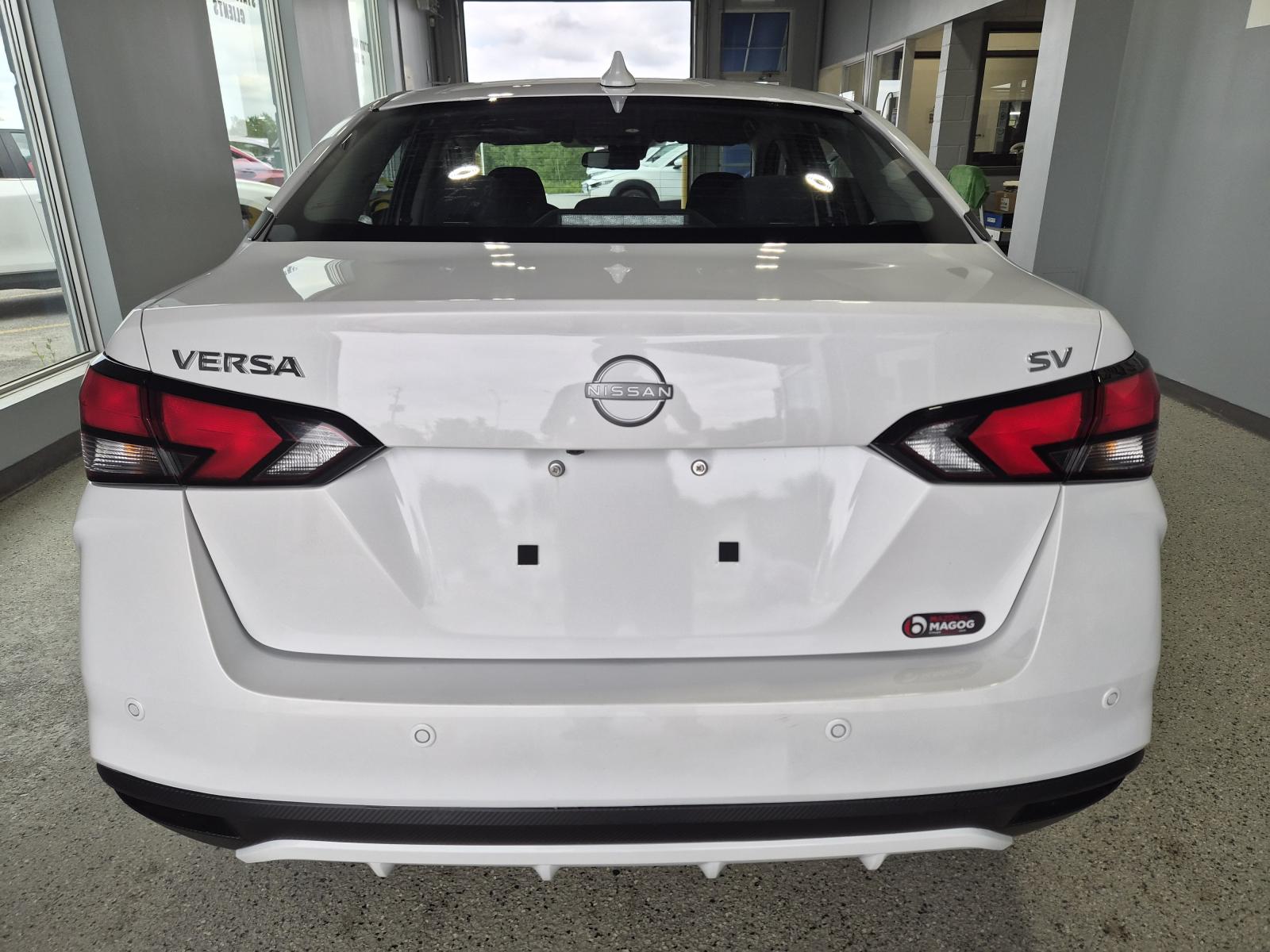 Nissan Versa SV 2023 — photo 4