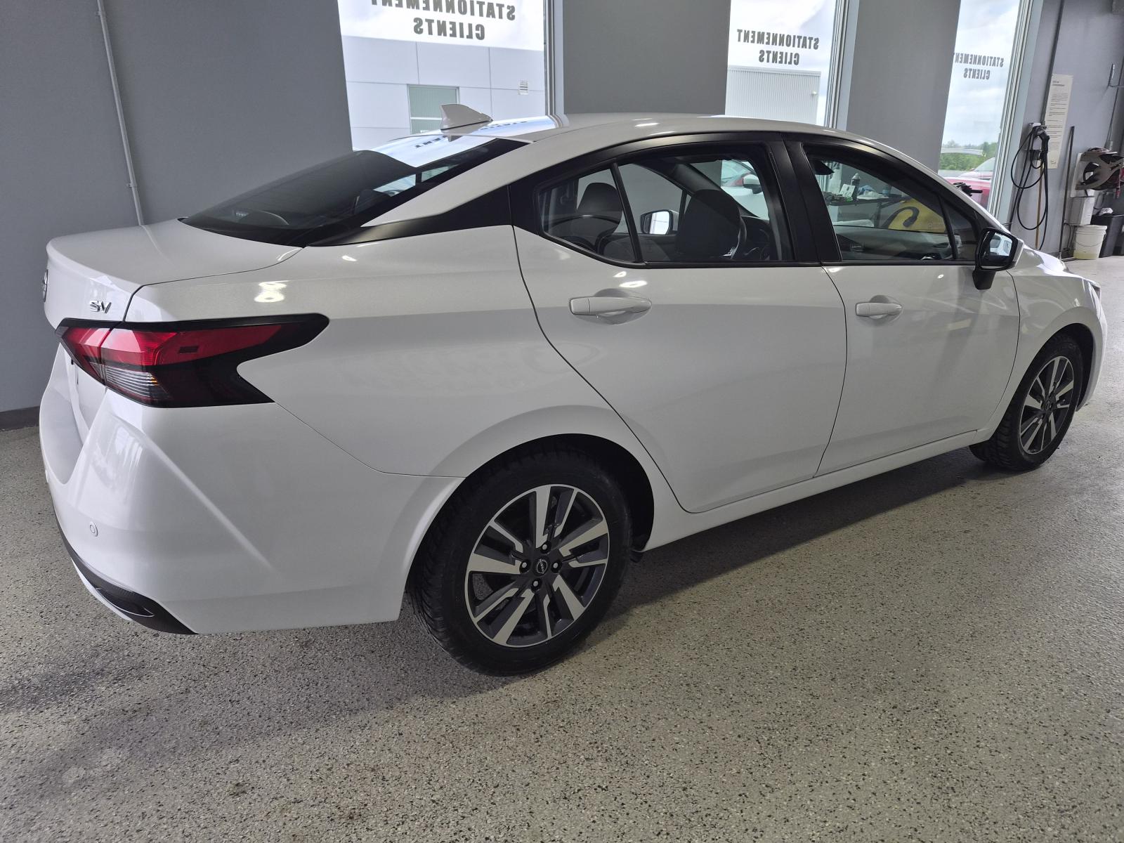Nissan Versa SV 2023 — photo 7