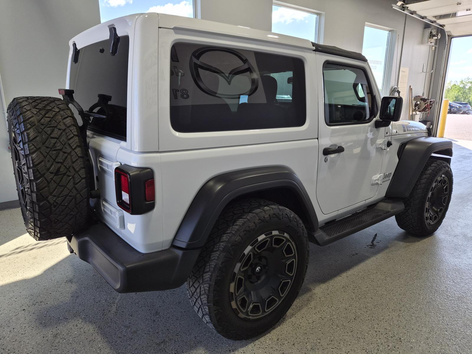Jeep Wrangler Islander 2021 — photo 4