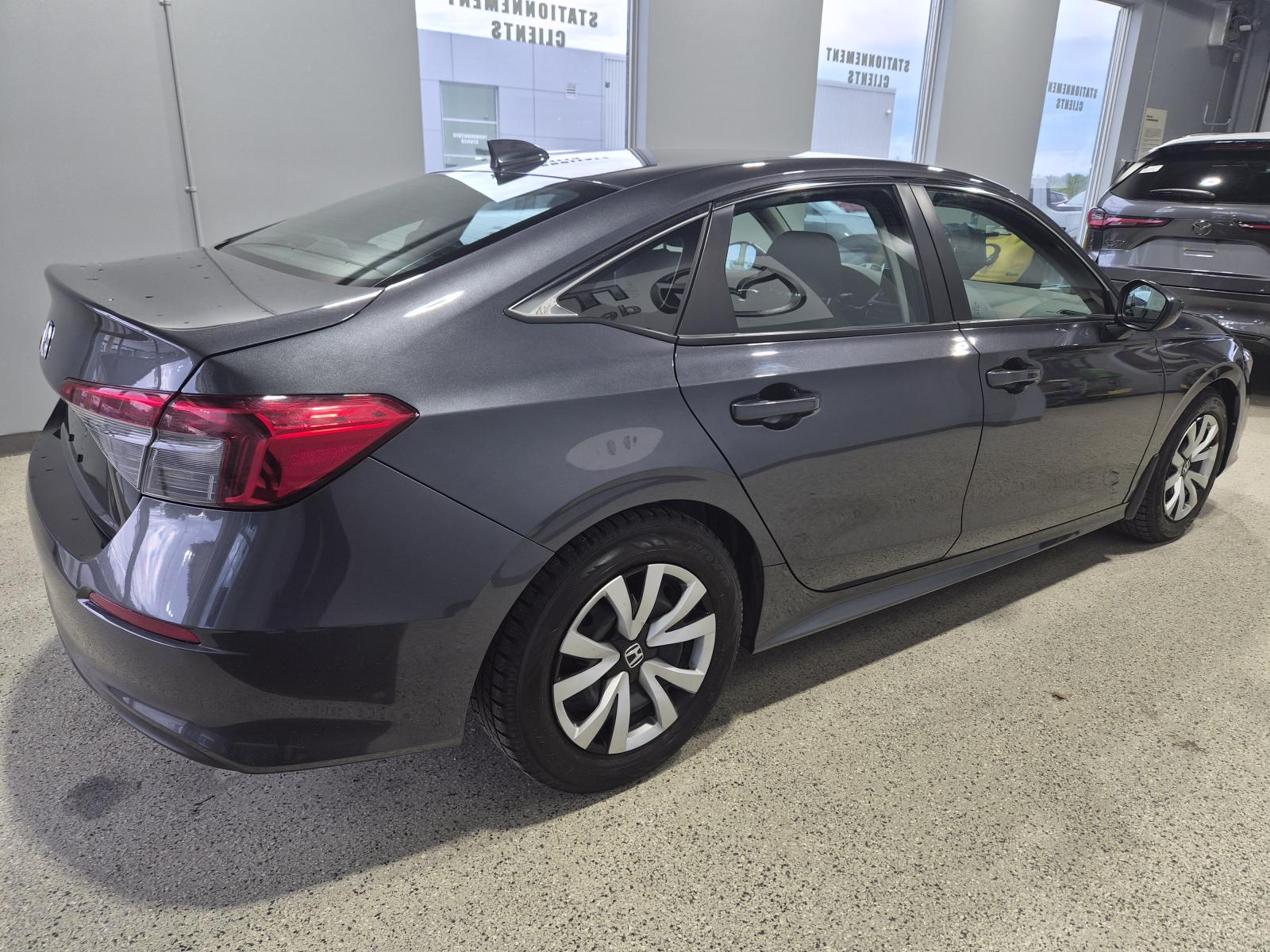 Honda Civic LX 2022 — photo 6