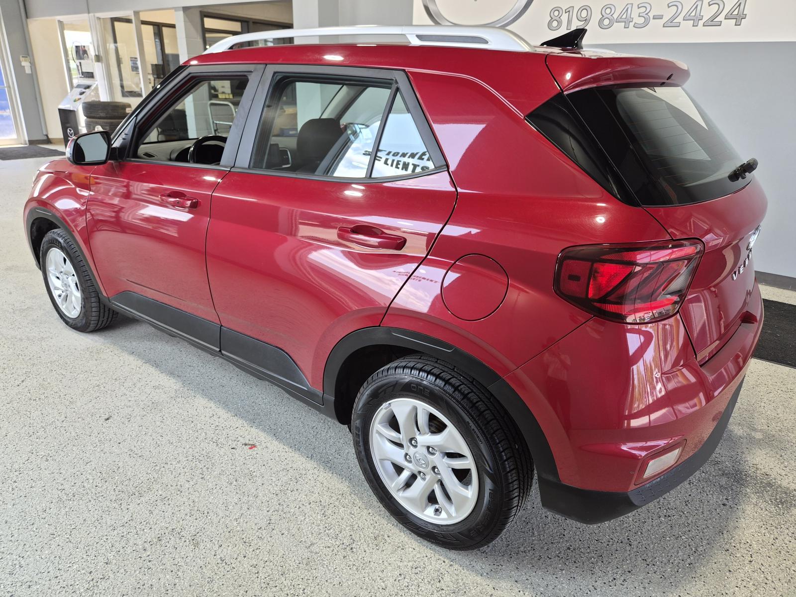 Hyundai Venue Preferred 2021 — photo 3