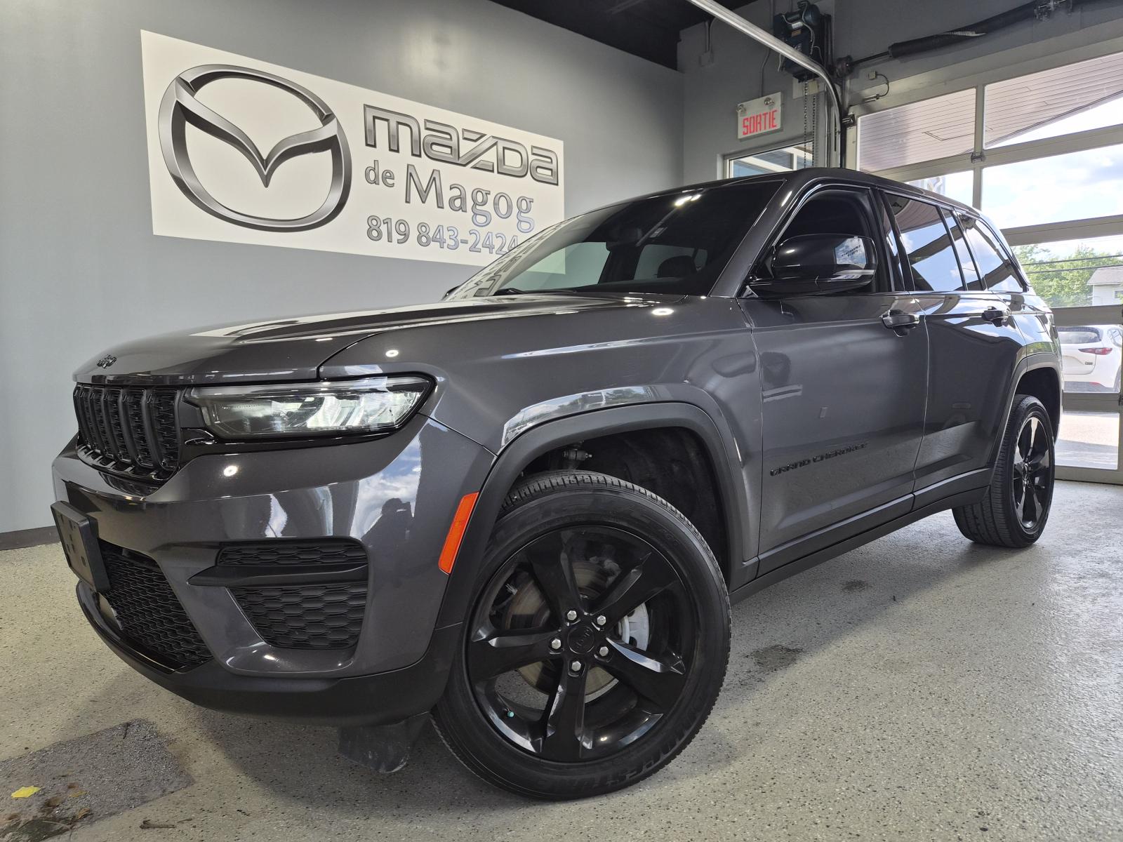 Jeep Grand Cherokee Laredo Altitude 2023