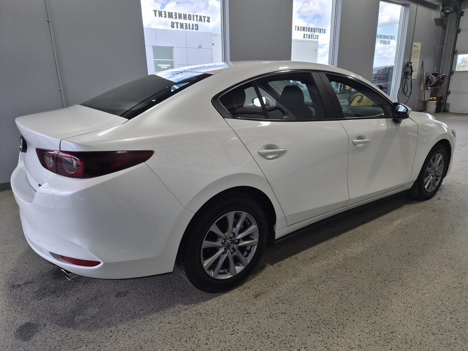 Mazda Mazda3 GX 2023 — photo 5